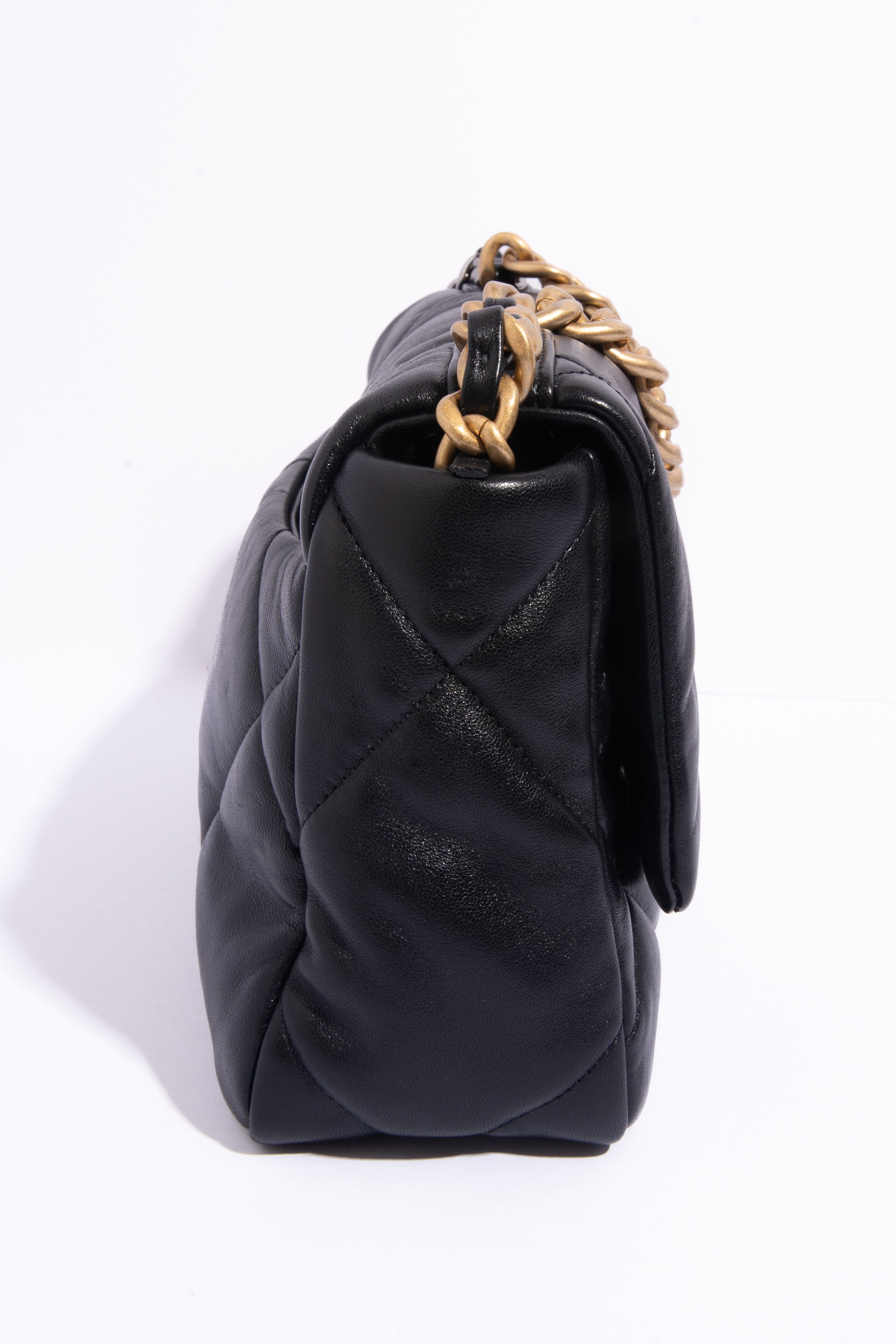 CHANEL Black Lambskin Chanel 19 - Small