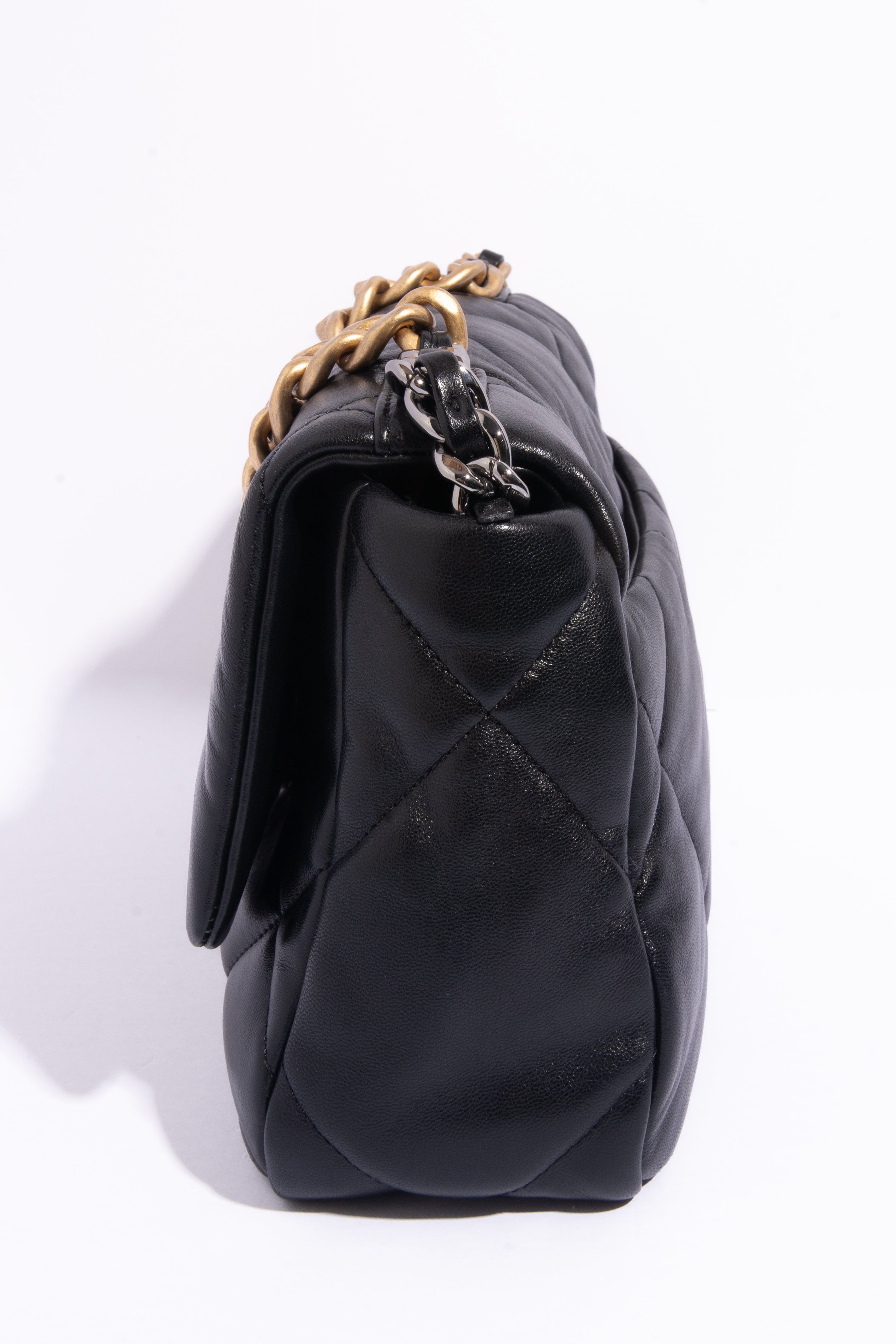 CHANEL Black Lambskin Chanel 19 - Small