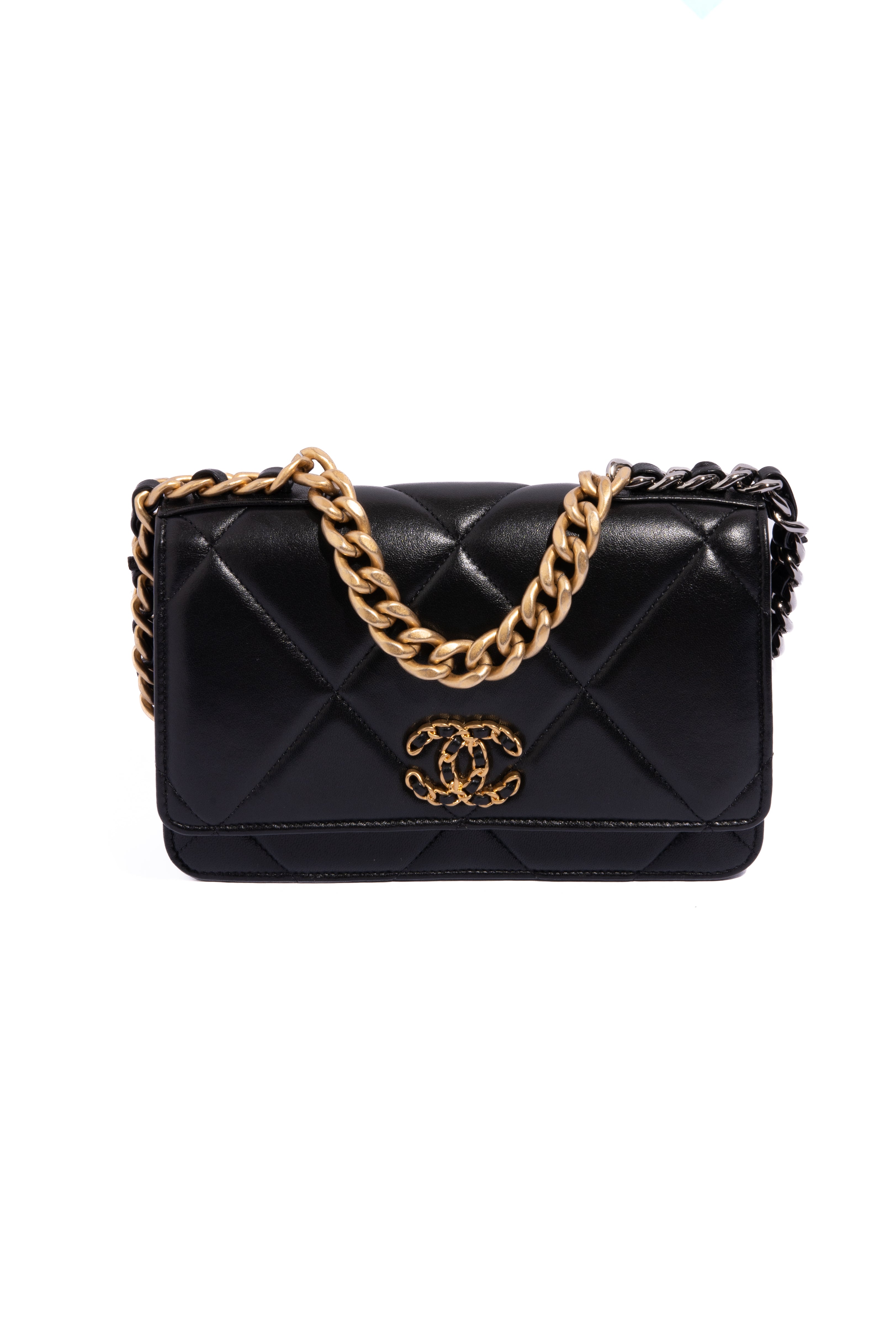 CHANEL 2022 Black Calfskin 19 Wallet on Chain