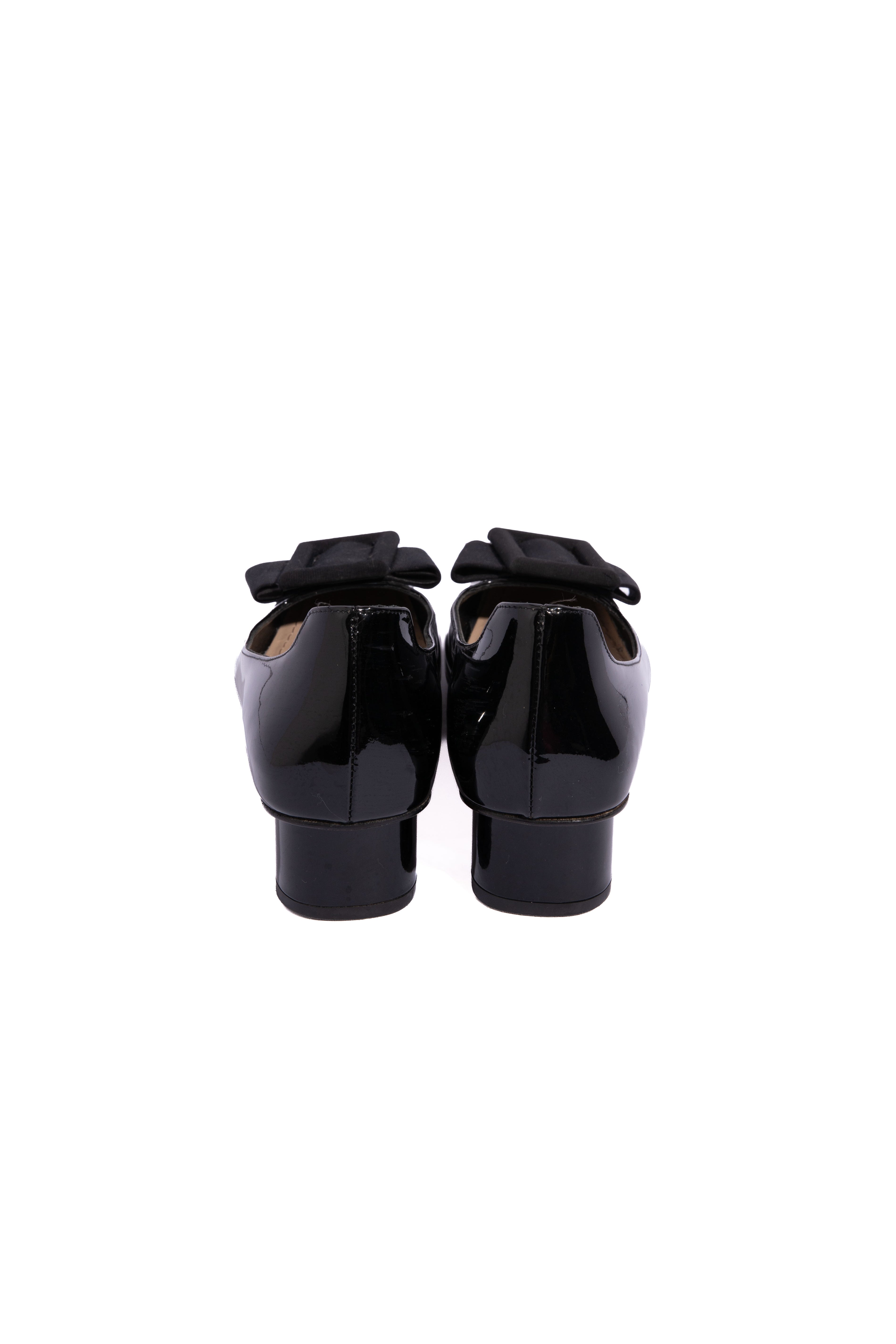 CHRISTIAN DIOR Black Patent Square Toe Bow Low Pump (Sz. 35)