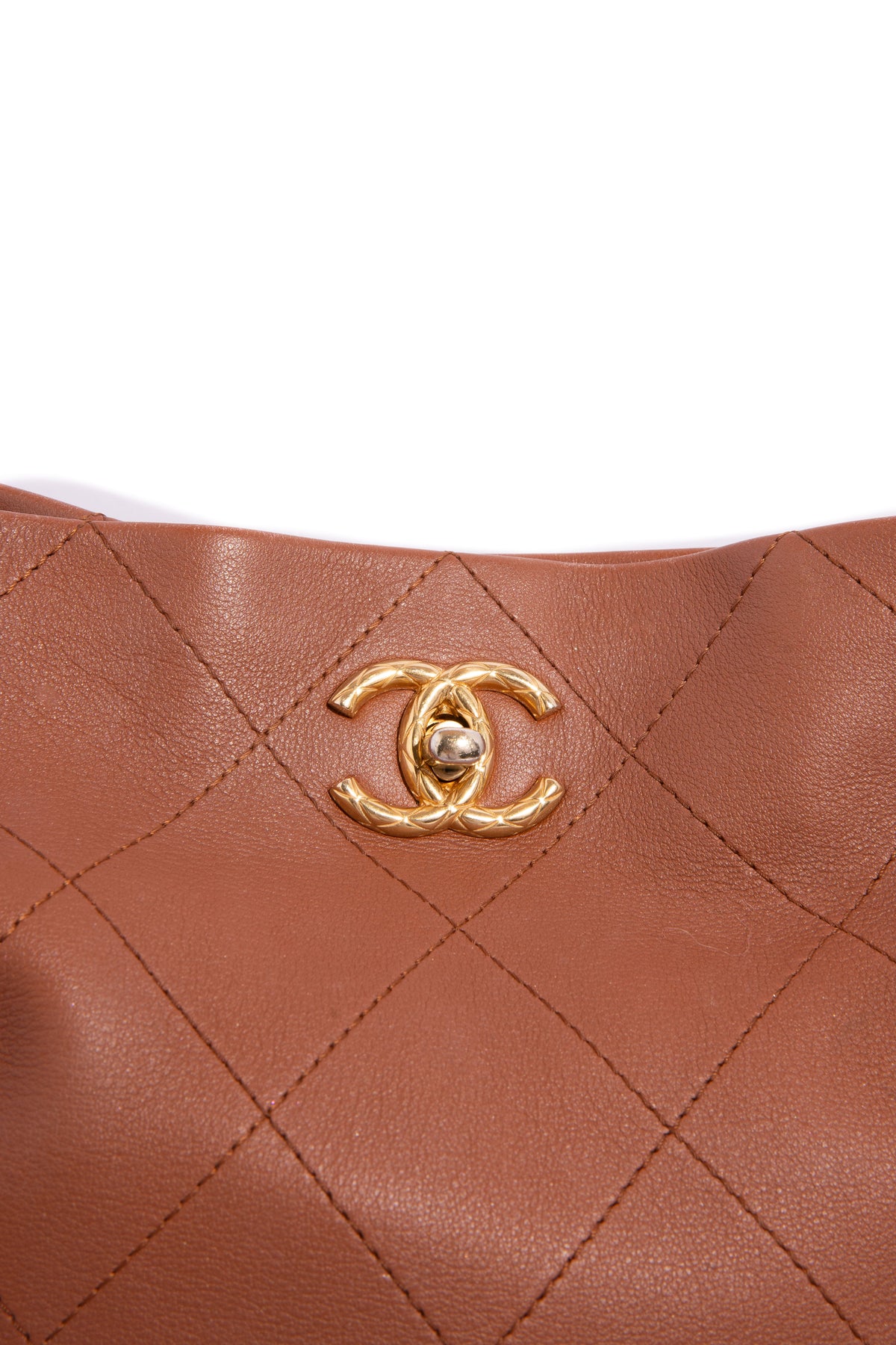 CHANEL 2023 Brwn Quilted Chain Hobo Tote - Small