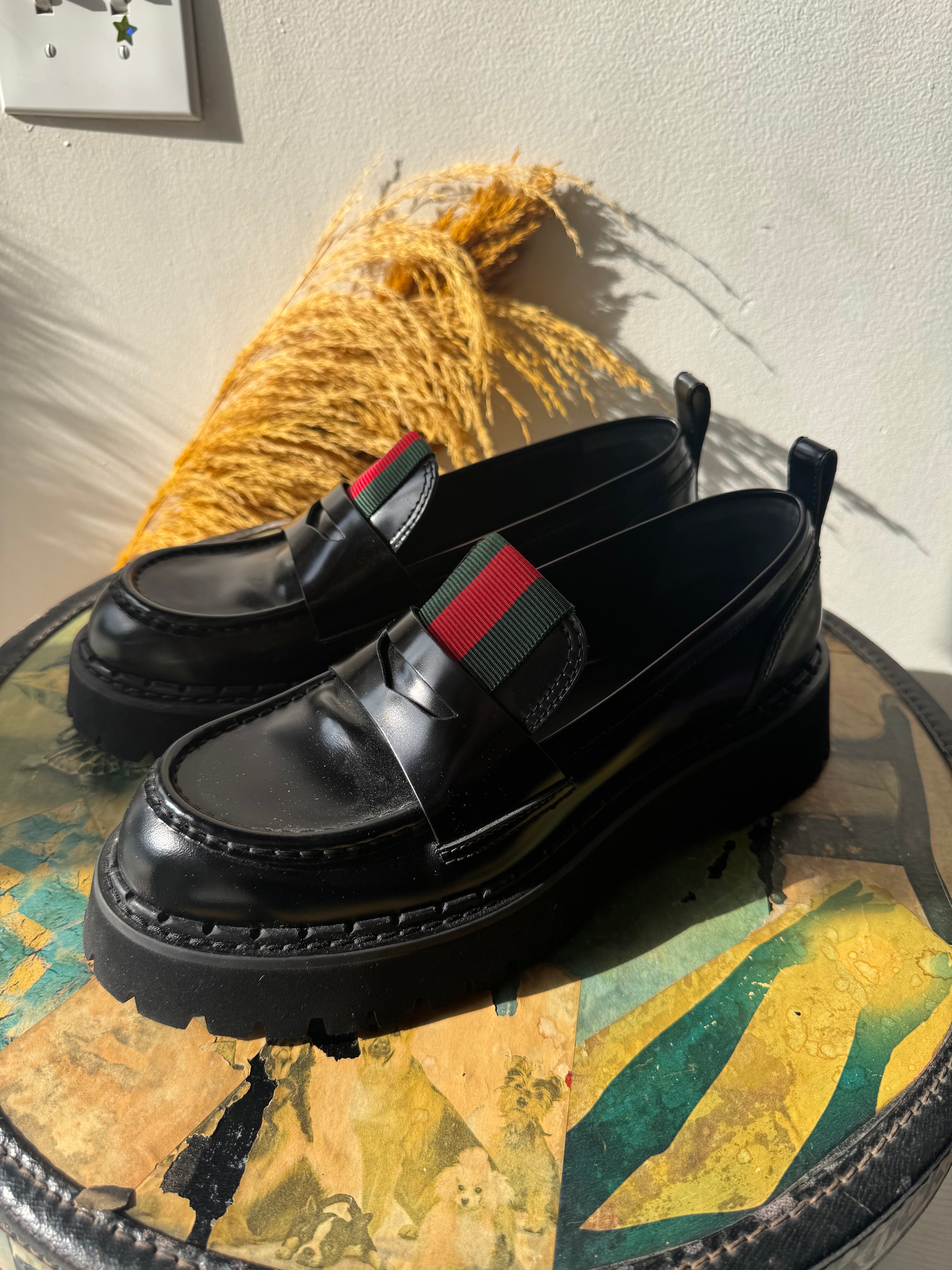 GUCCI Blk Leather Web Tab Lug sole Loafers *As Is