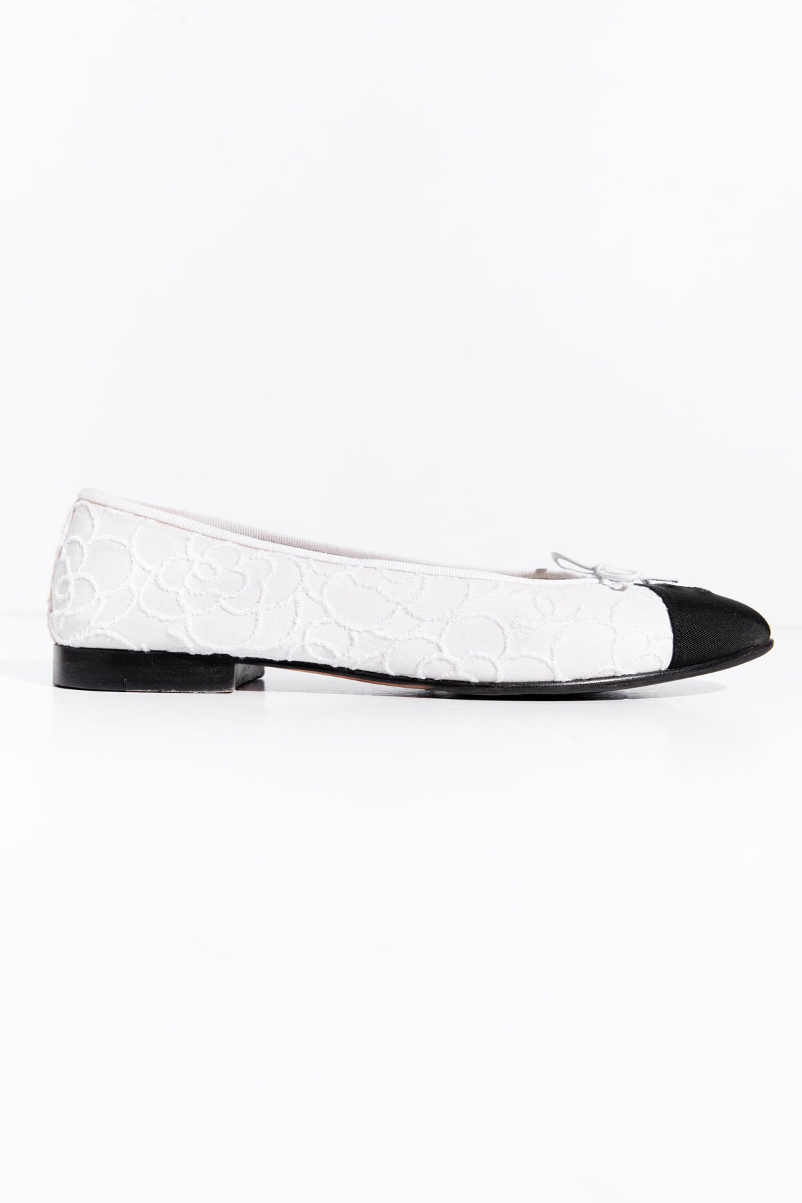 CHANEL Black & White Fabric Camellia Ballerina Flats (Sz. 40)