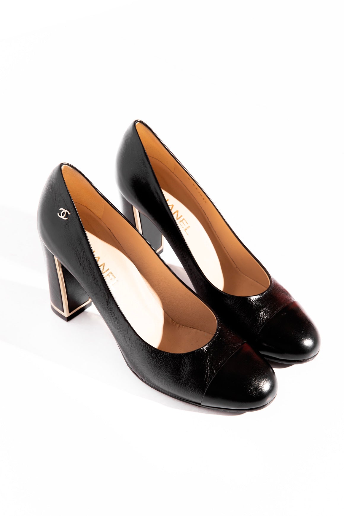 CHANEL Black Leather Toe Cap Gold Detailed Pump (Sz.41)