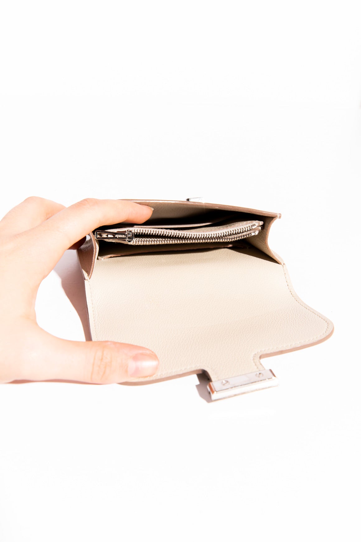 HERMES Beton Compact Slim Constance Wallet