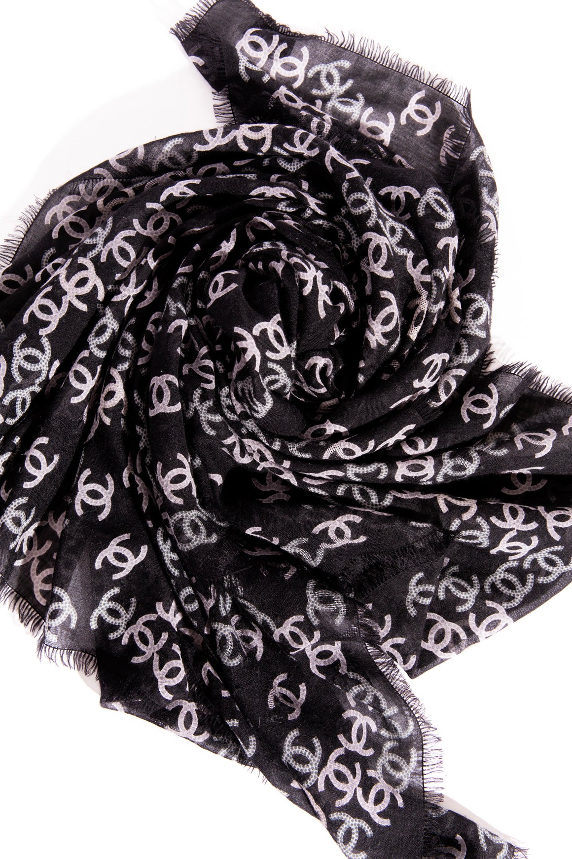 CHANEL Blk CC Logo Large Thin Knit Cashmere Scarf