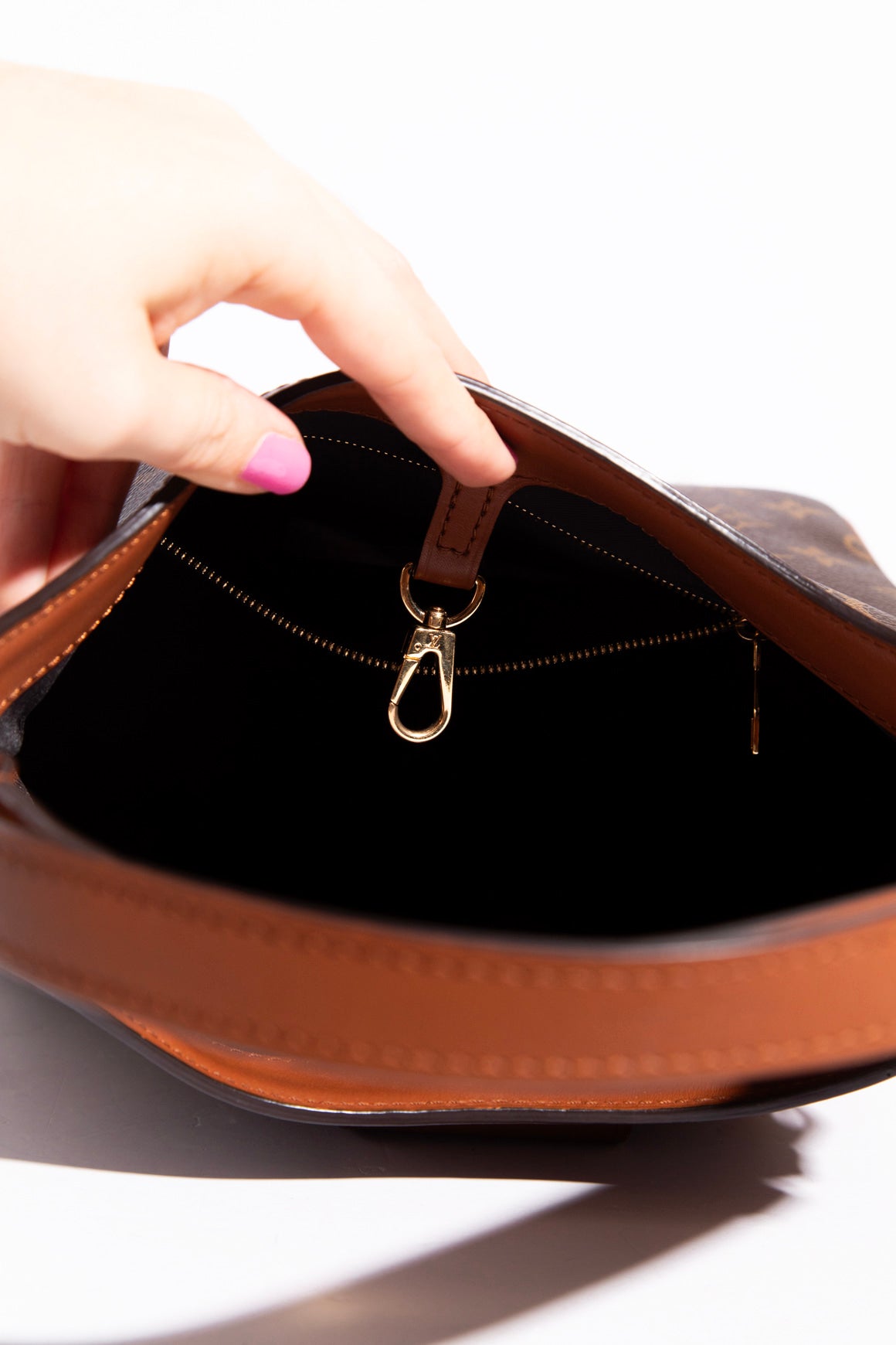 LOUIS VUITTON Dauphine Hobo PM