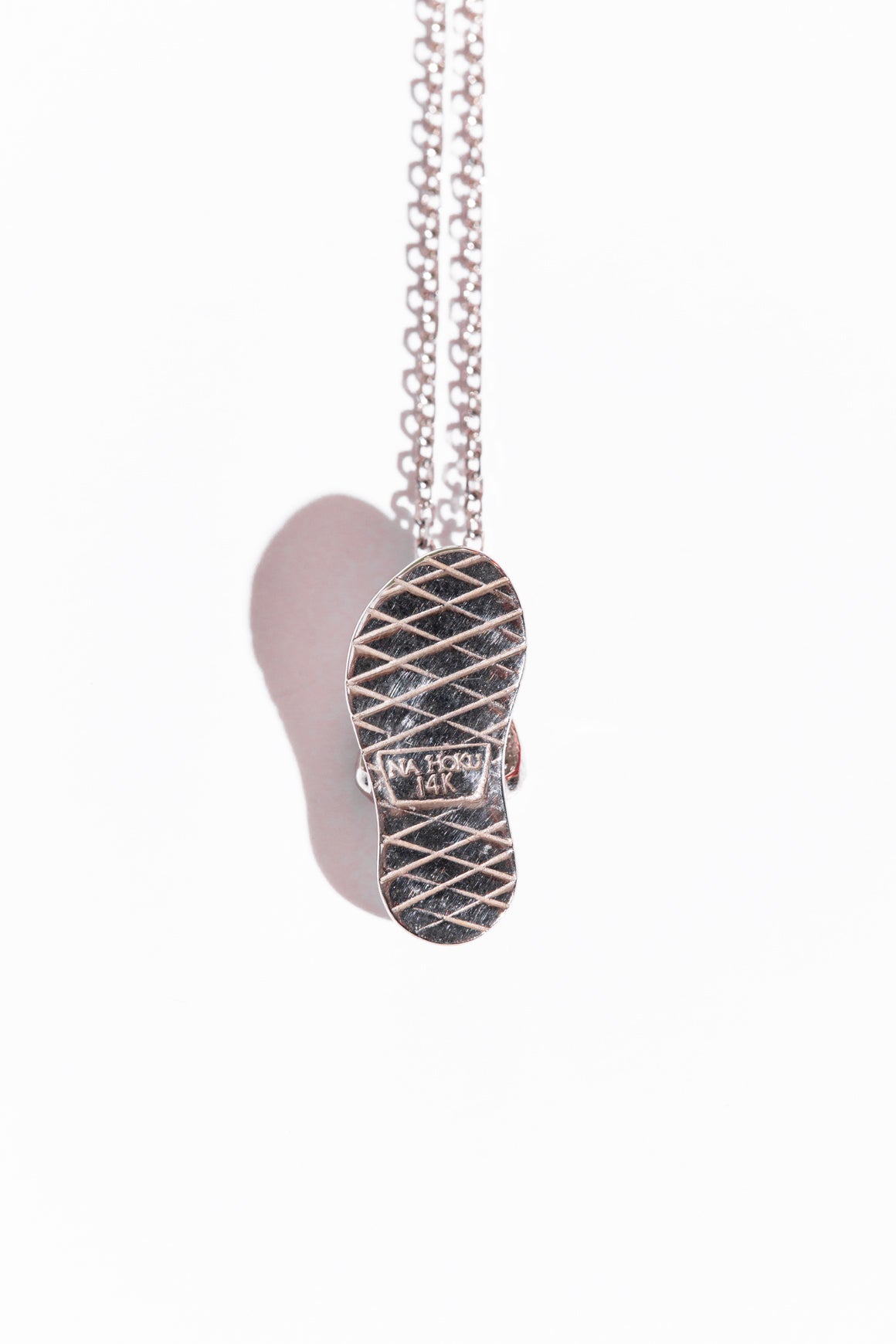 NA HOKU White Gold & Diamond Flip Flop Necklace