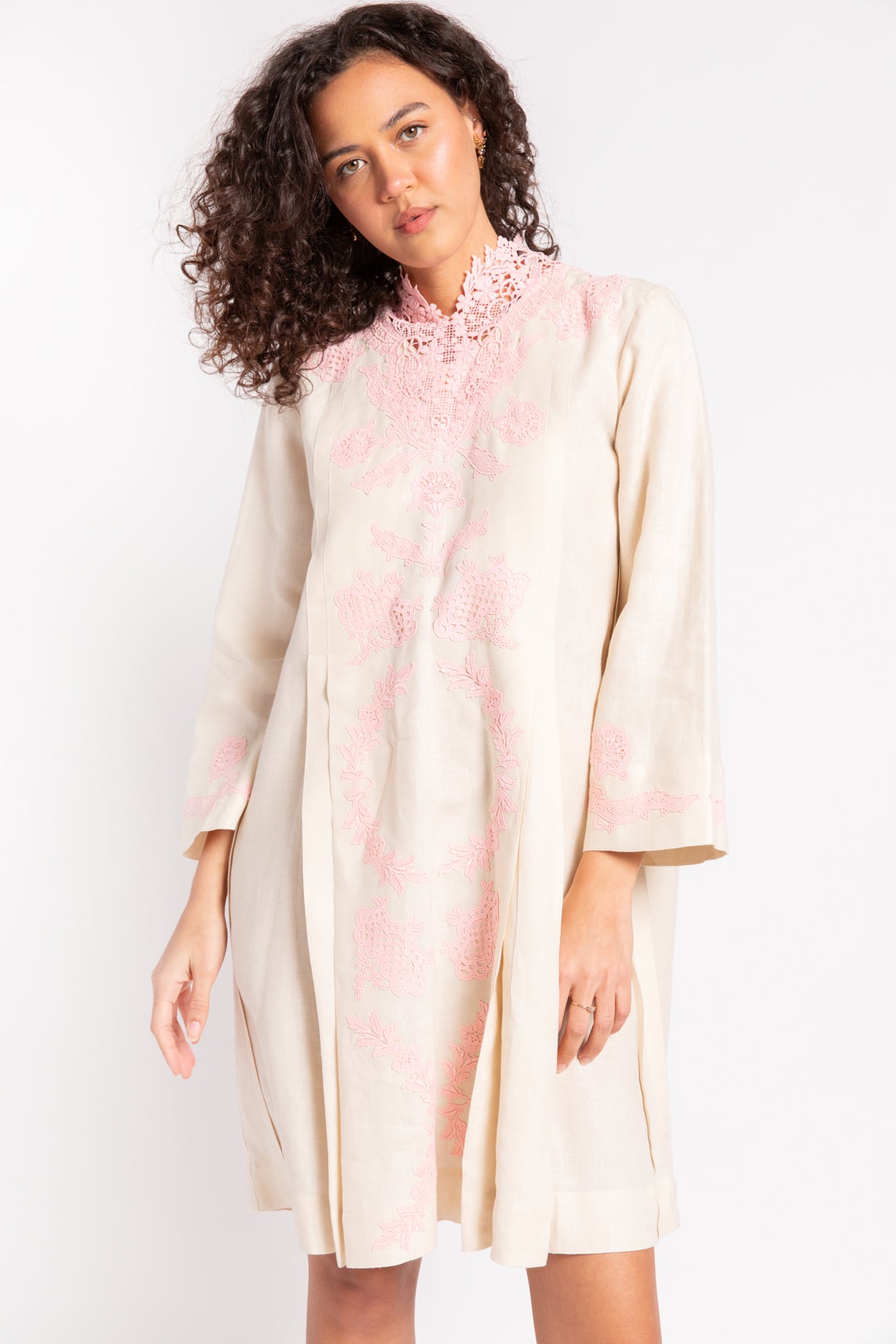 GUCCI Cream & Pink Lace Linen Kaftan Mini Dress