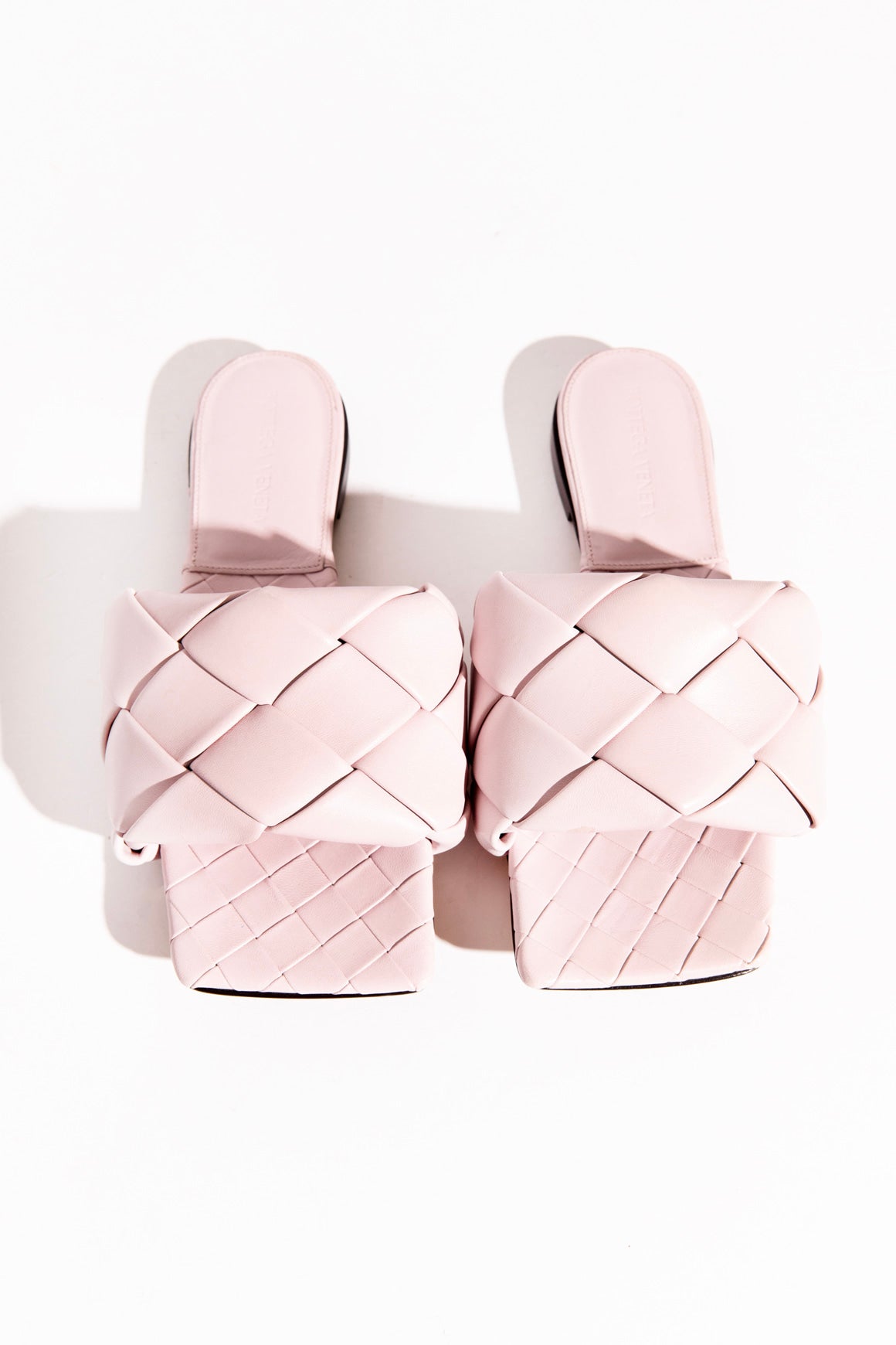 BOTTEGA VENETA Lilac Lido Sandals (Sz.36)
