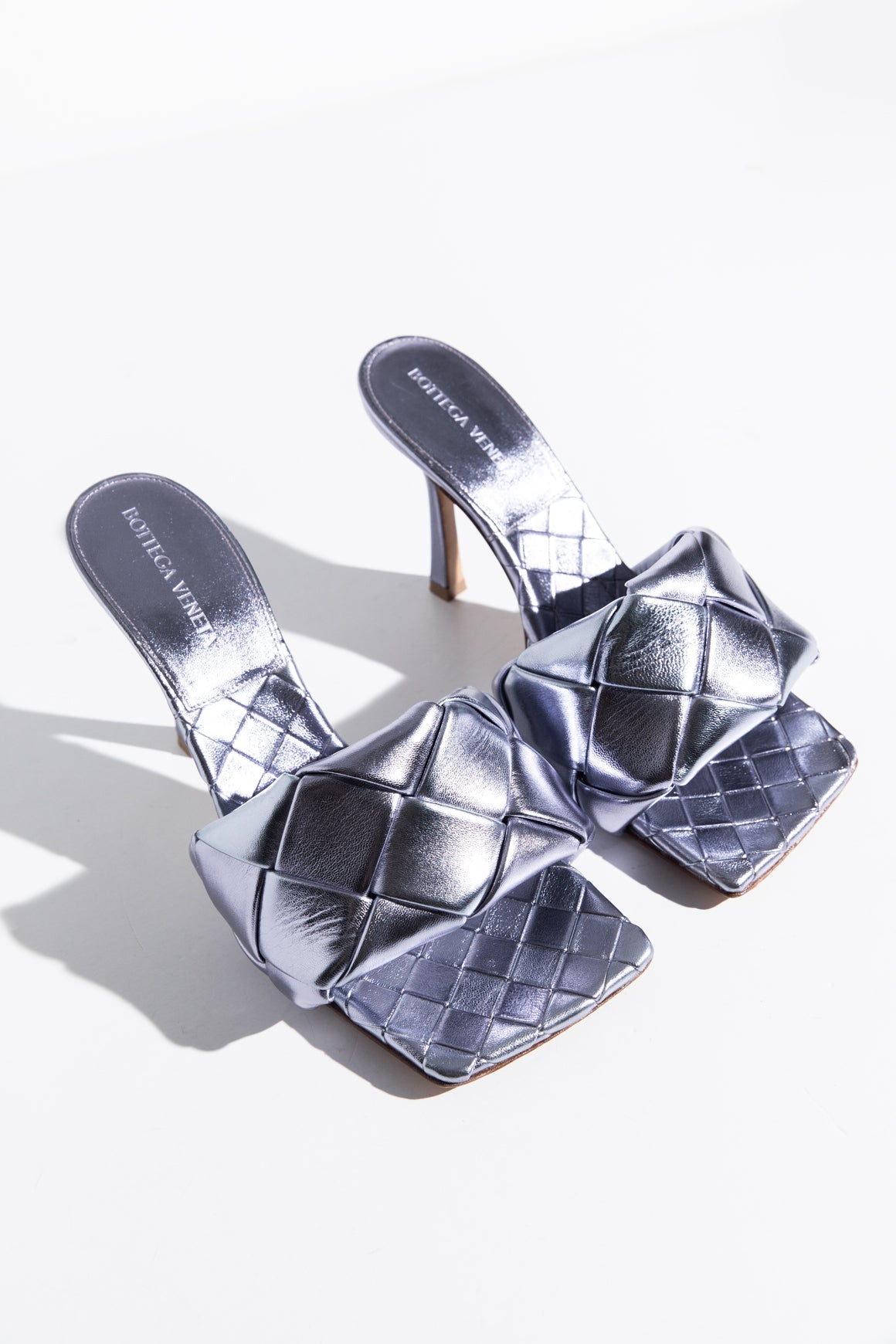 BOTTEGA VENETA Lido Mule Sandals| MOSS CONSIGNMENT
