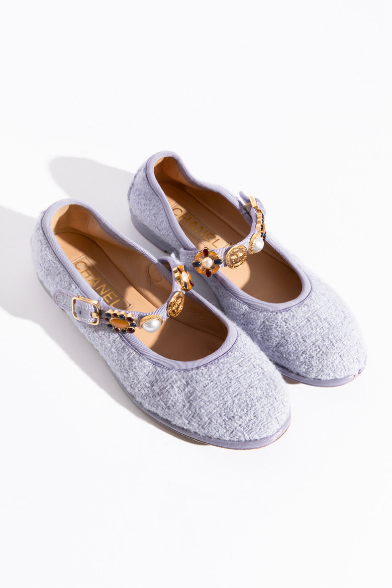 CHANEL 2024 Lilac Wool Tweed Gold Charm Pearl Mary Jane Flats (Sz. 38)