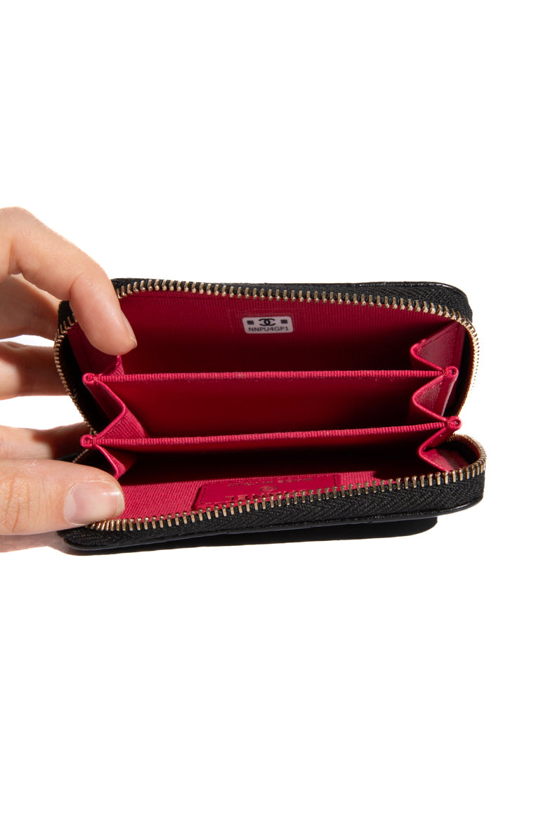 CHANEL Black Quilted Heart Zip Heart Card Case
