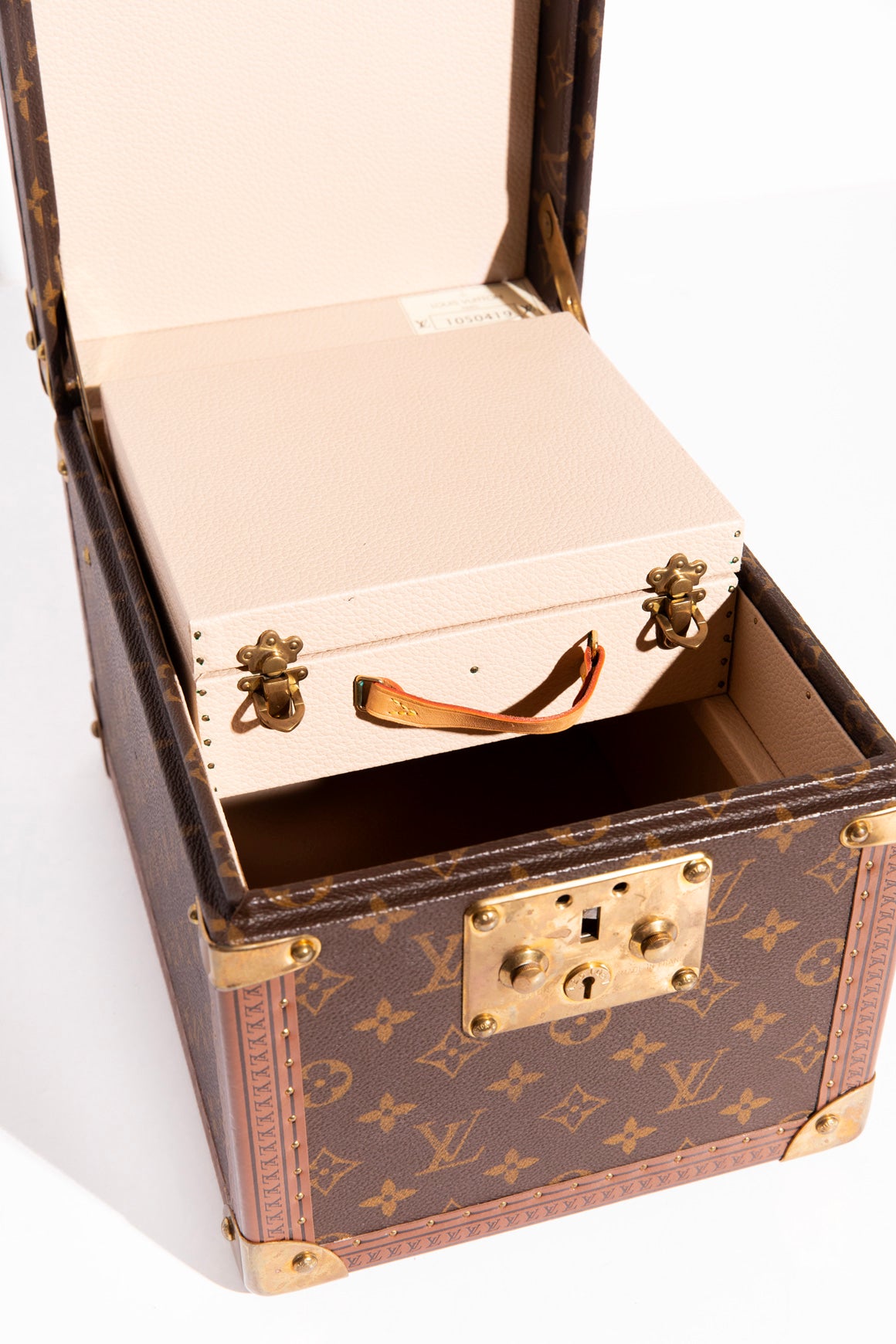 LOUIS VUITTON Boite Flacons Beauty Train Trunk Case