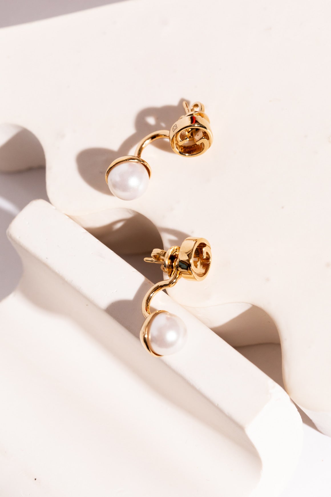 GUCCI Gold GG Pearl Earrings