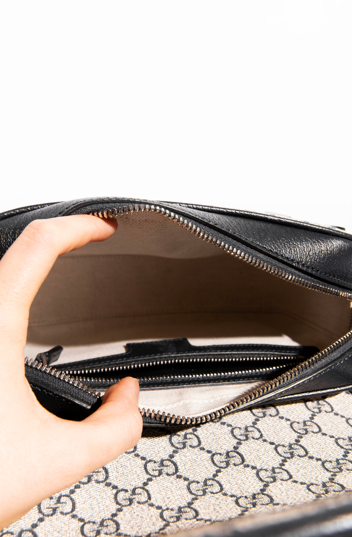 GUCCI Ophidia Canvas Shoulder Bag