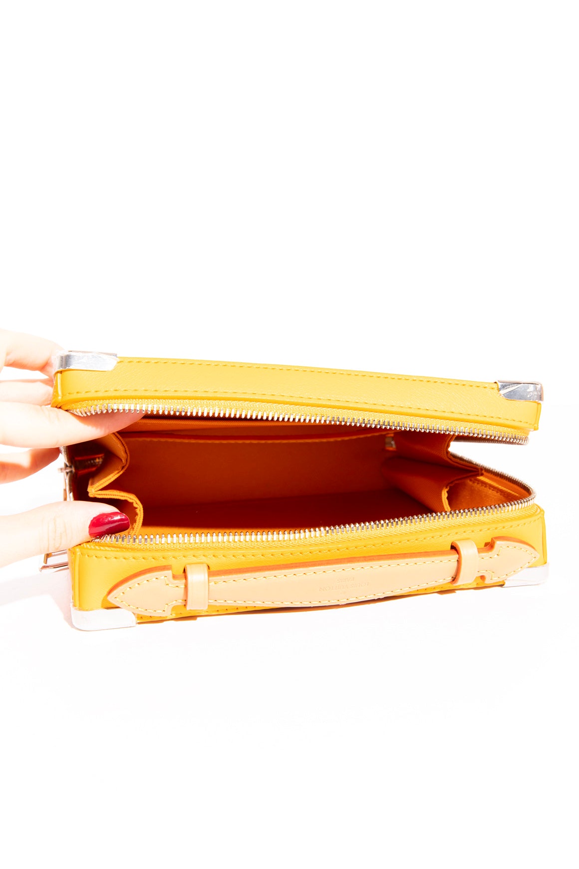 LOUIS VUITTON No.7 Soft Trunk