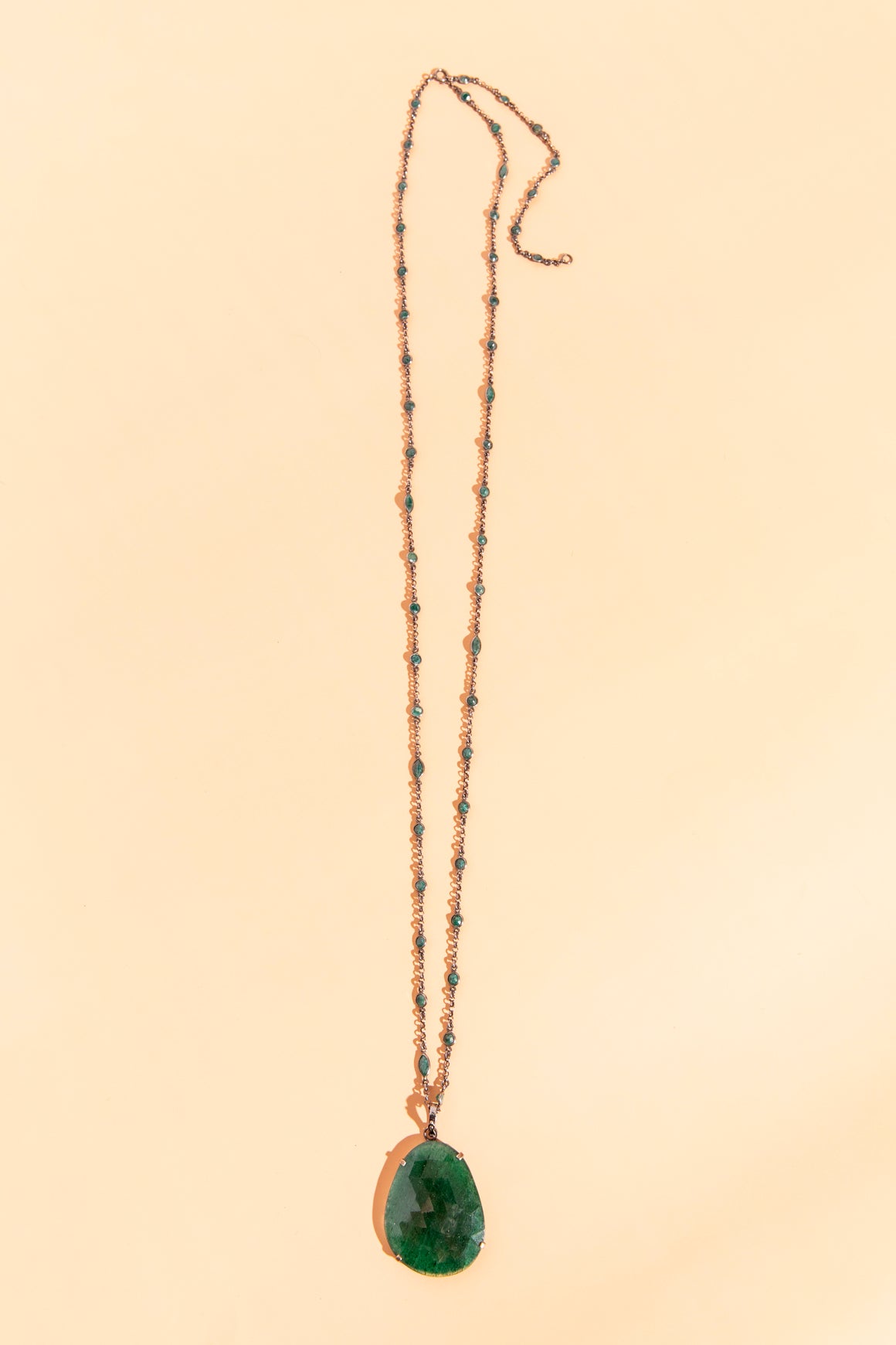 MEREDITH MARKS Green Labradorite Pendant Necklace