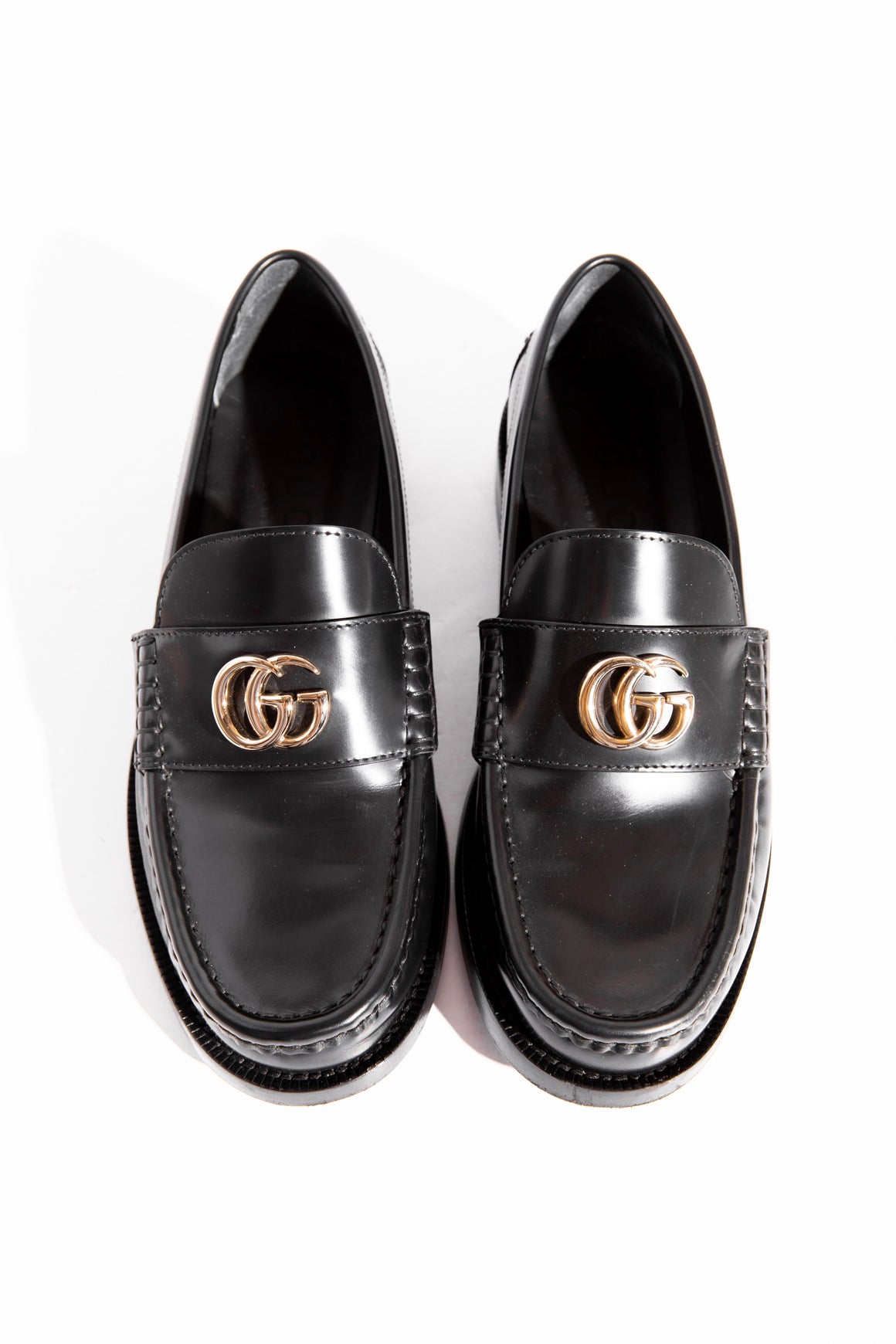 GUCCI Black Leather Brass GG Loafers (Sz. 37)