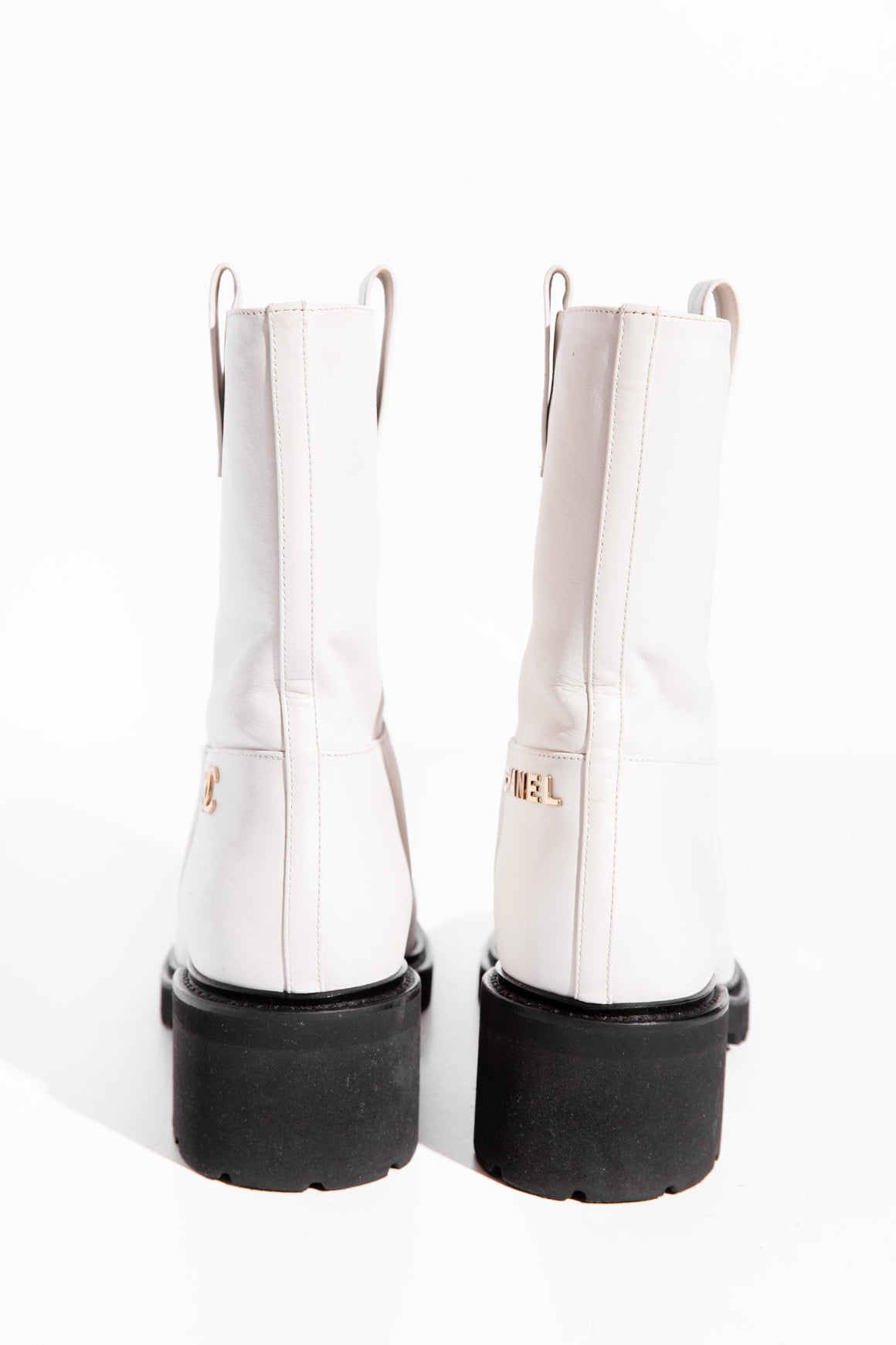 CHANEL White & Black Boots (Sz. 38))