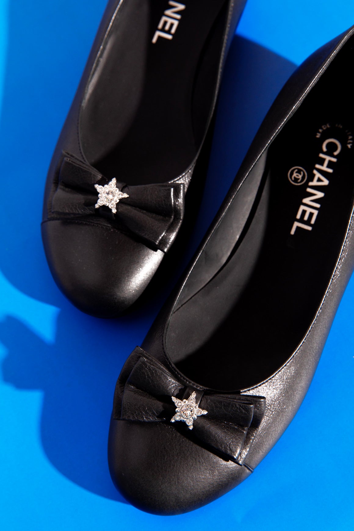 CHANEL Black Crystal Bow Detail Ballet Flats (Sz. 38.5)