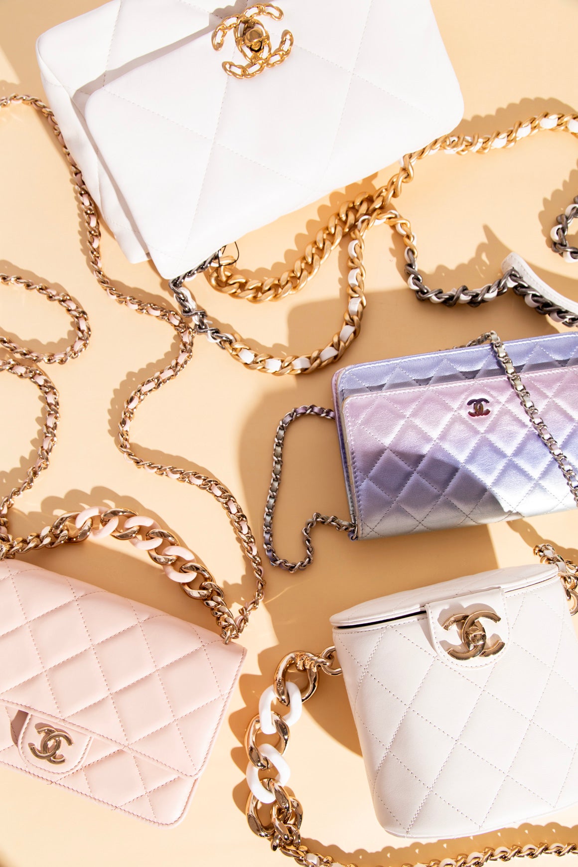 CHANEL 2019 White Quilted "Elegant Chain" Vanity