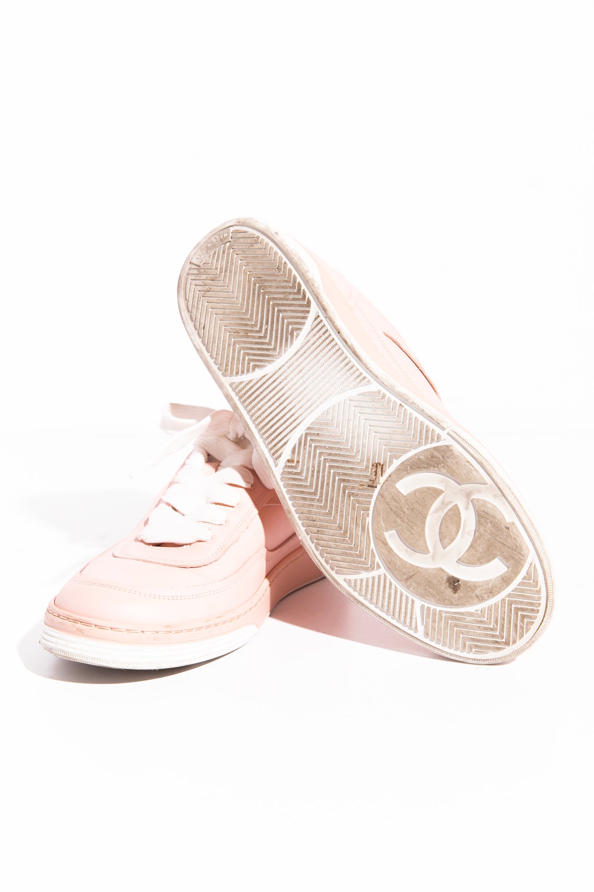 CHANEL Pink Leather Interlocking CC Logo Sneakers (Sz. 39)
