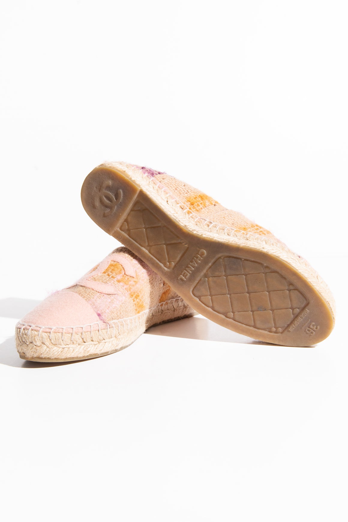 CHANEL Pink Tweed 'CC' Flat Espadrilles (Sz. 37)