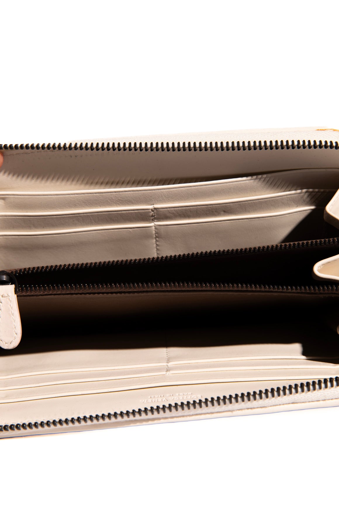 BOTTEGA VENETA White Intrecciato Long Zip Wallet