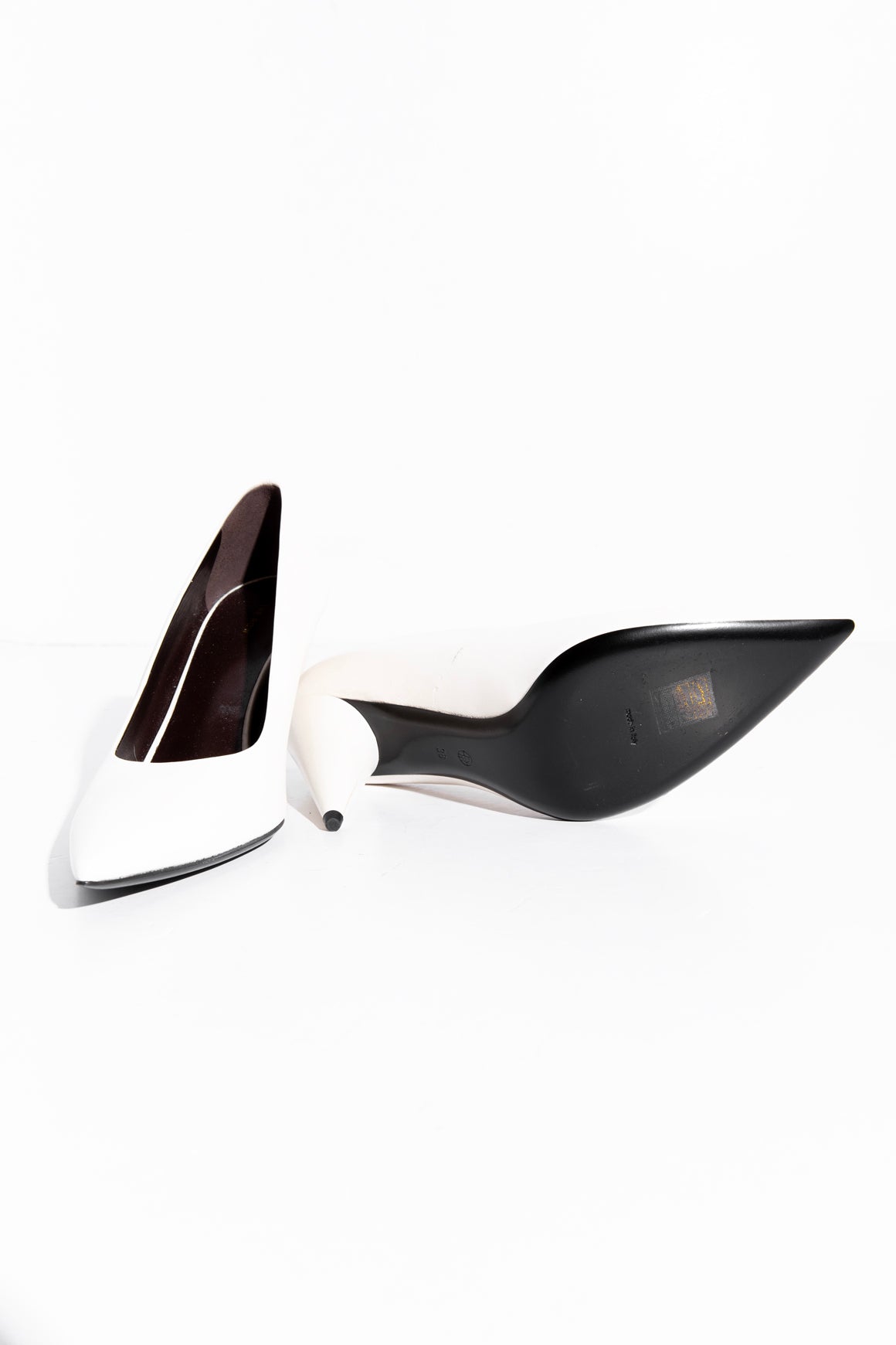 THE ROW White Leather Pointed Toe Pumps (Sz. 38)