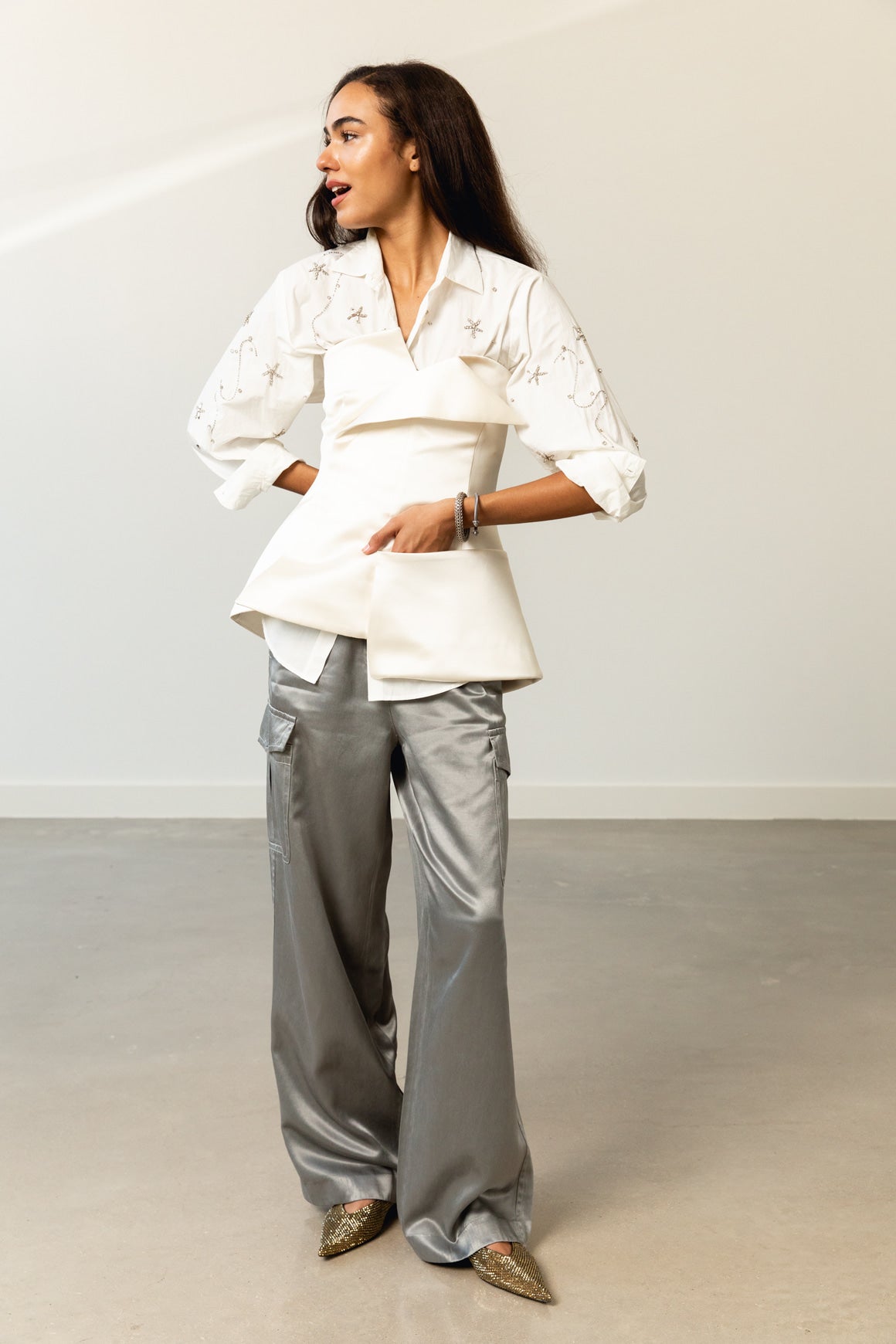 DRIES VAN NOTEN Grey Satin Cargo Pocket Wide Pants (Sz. 36/4)