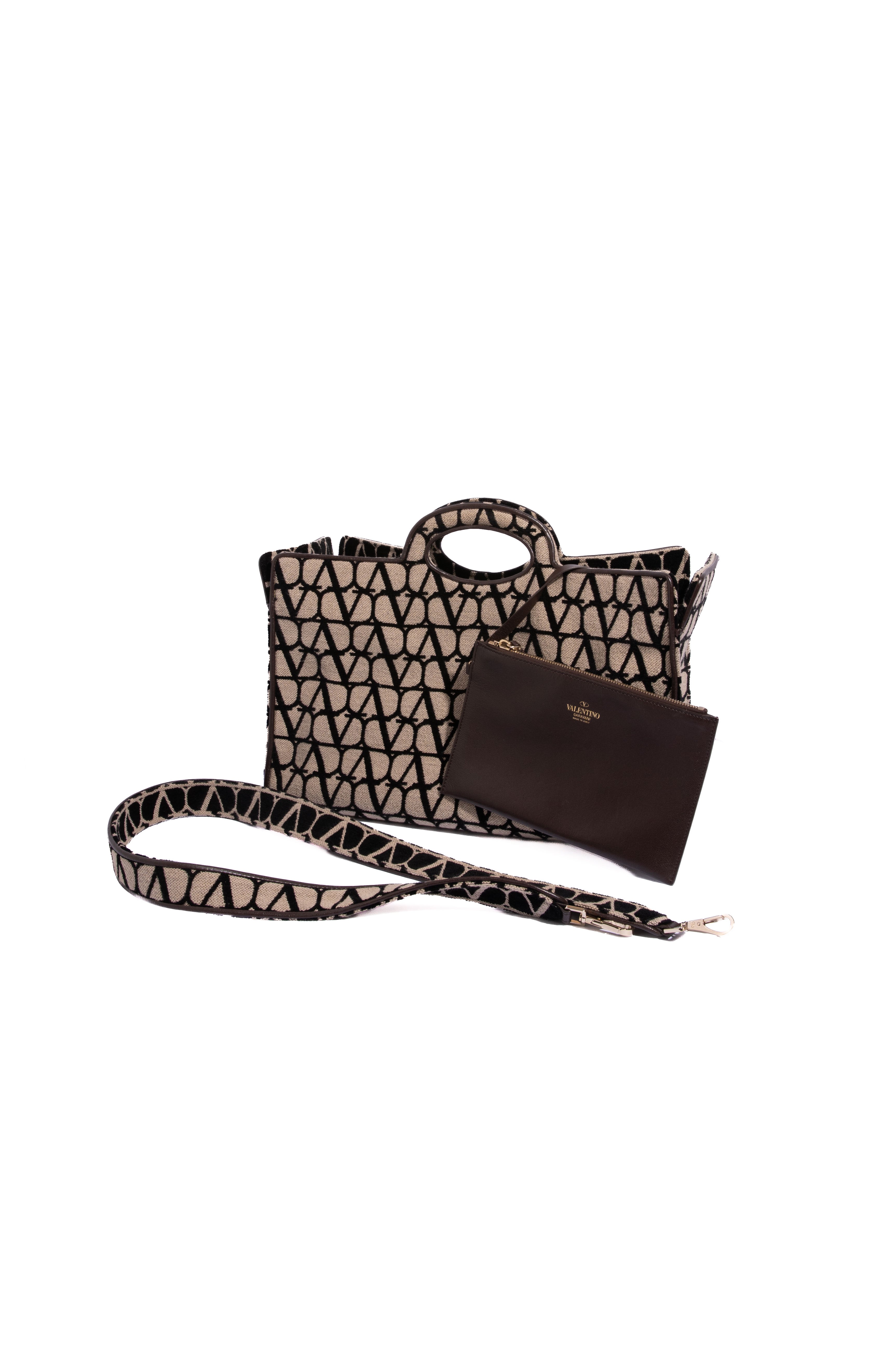 VALENTINO GARAVANI 2022 Cream/Black 'Le Troisieme' VLogo Large Tote