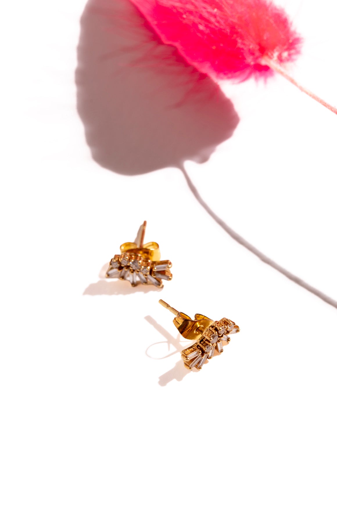 SUZANNE KALAN 18k Gold Diamond Stud Earrings
