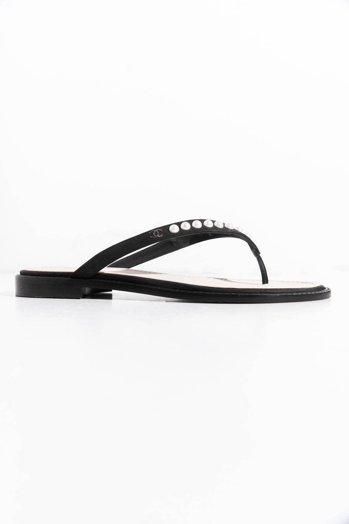 CHANEL Black + Cream Faux Pearl Thong Sandals (Sz. 38 1/2)