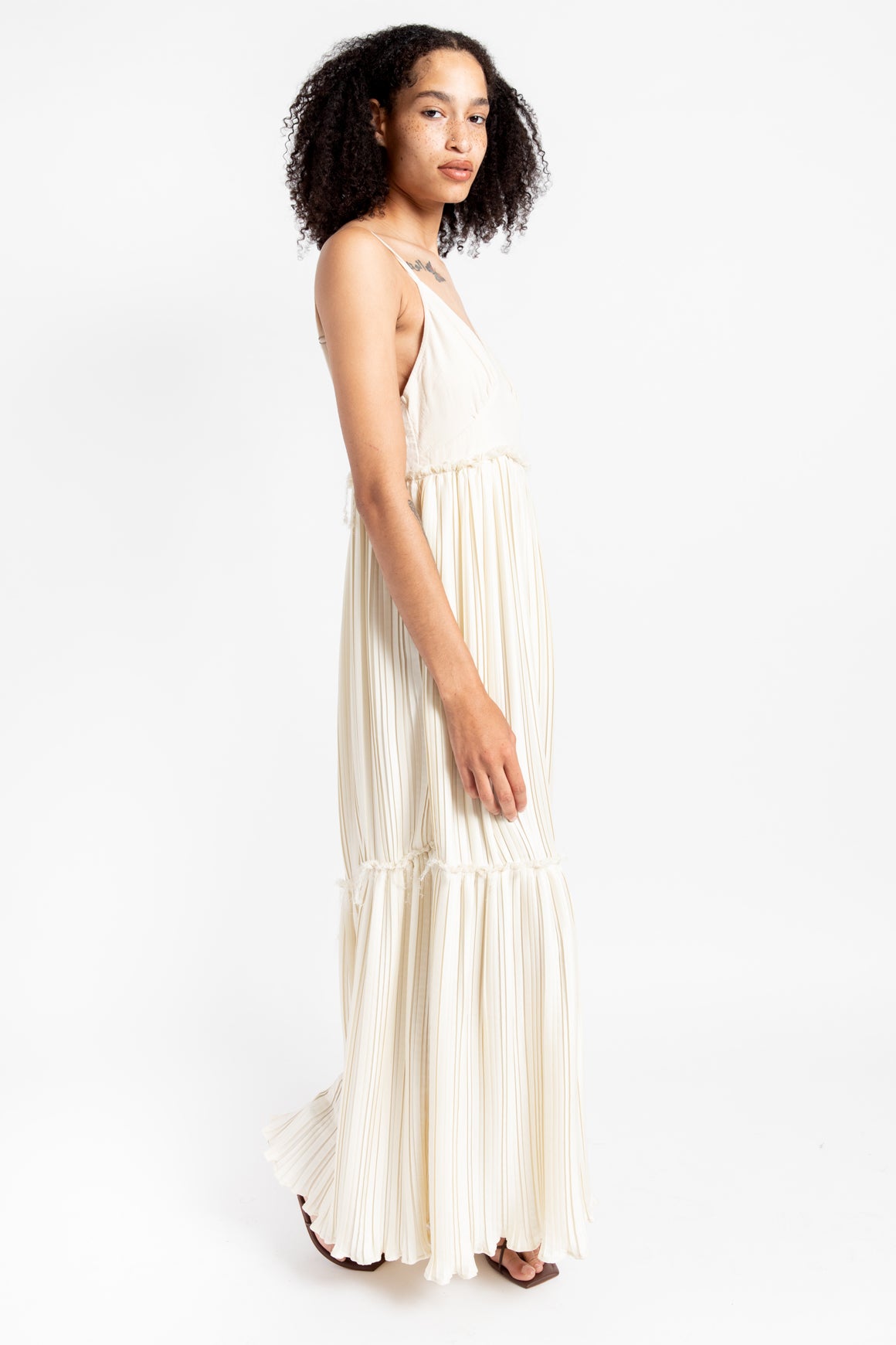 DEVEAUX Cream Pleated Maxi Dress