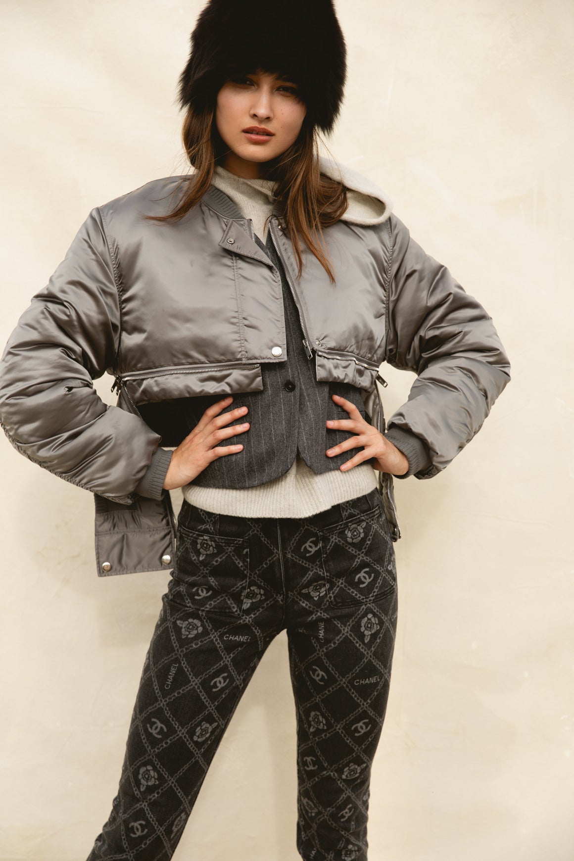 CHANEL Charcoal CC & Chain Print Kick Flare Jeans (Sz. 36/4)