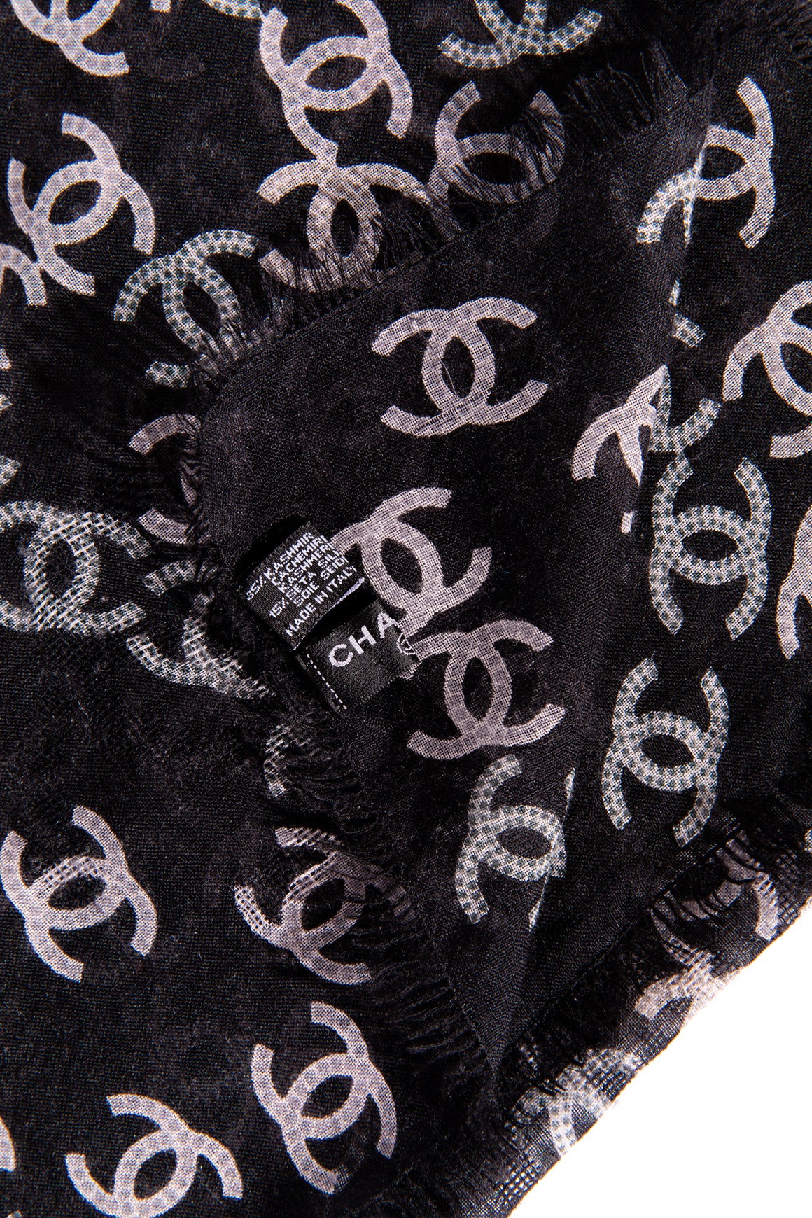CHANEL Blk CC Logo Large Thin Knit Cashmere Scarf | MOSS Consignment