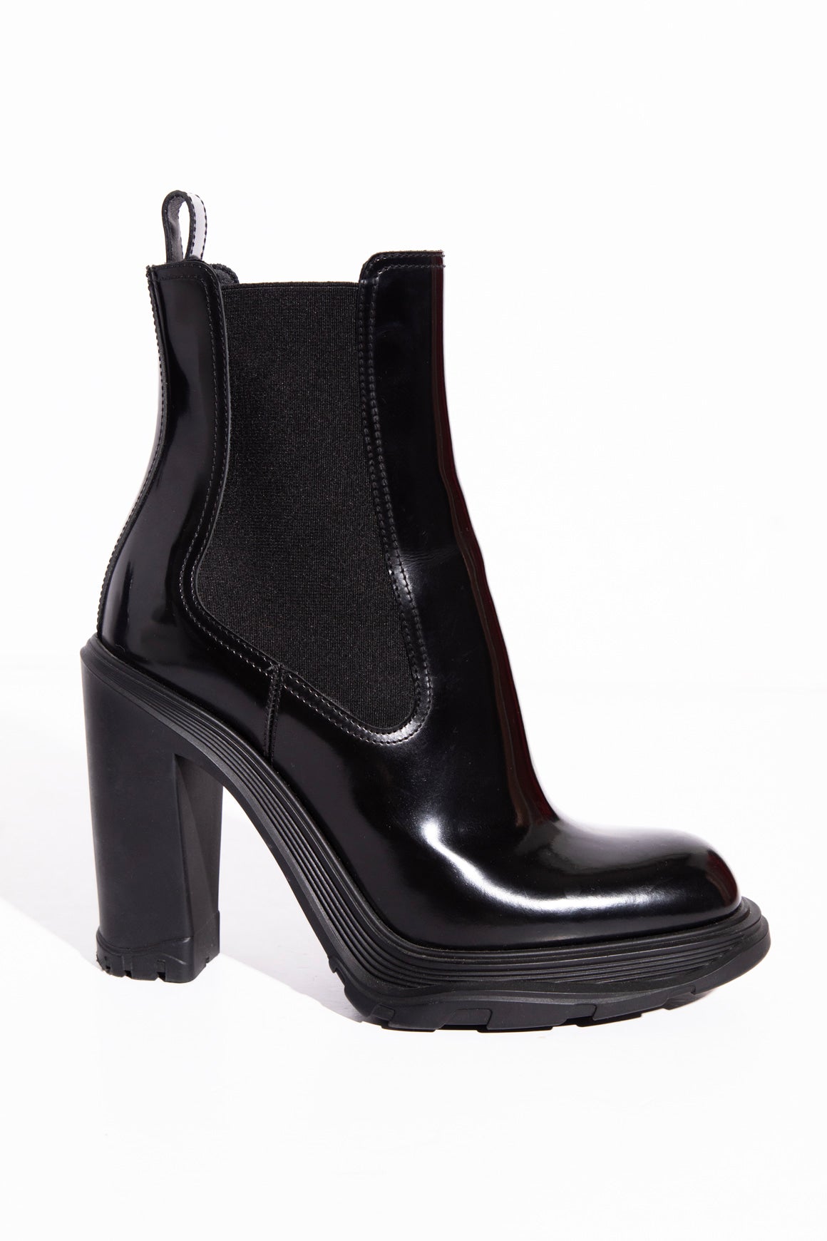 ALEXANDER MCQUEEN Patent Heeled Chelsea Boot (Sz.38)