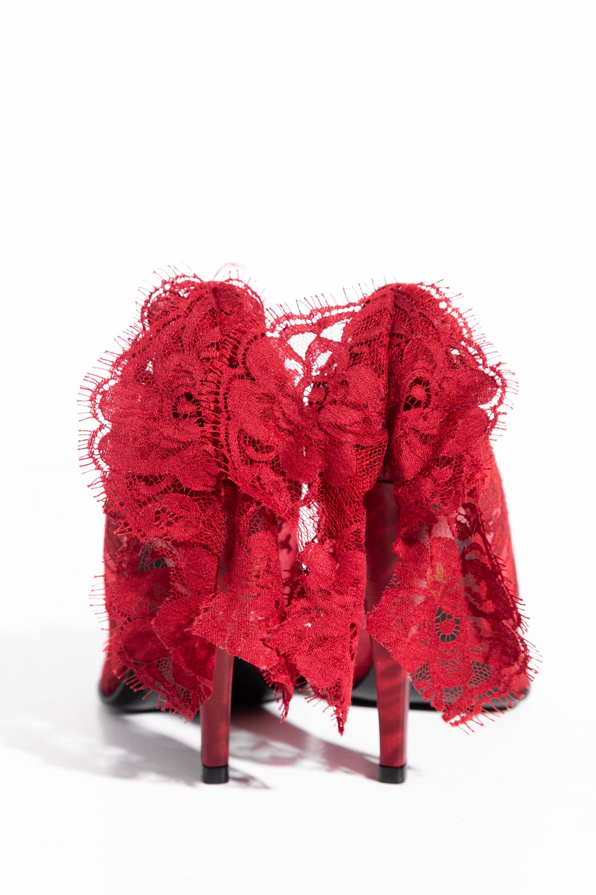 ALEXANDER MCQUEEN Red Lace Pointed Toe Pumps (Sz.37.5) ALEXANDER MCQUEEN Red Lace Pointed Toe Pumps (Sz.37.5)