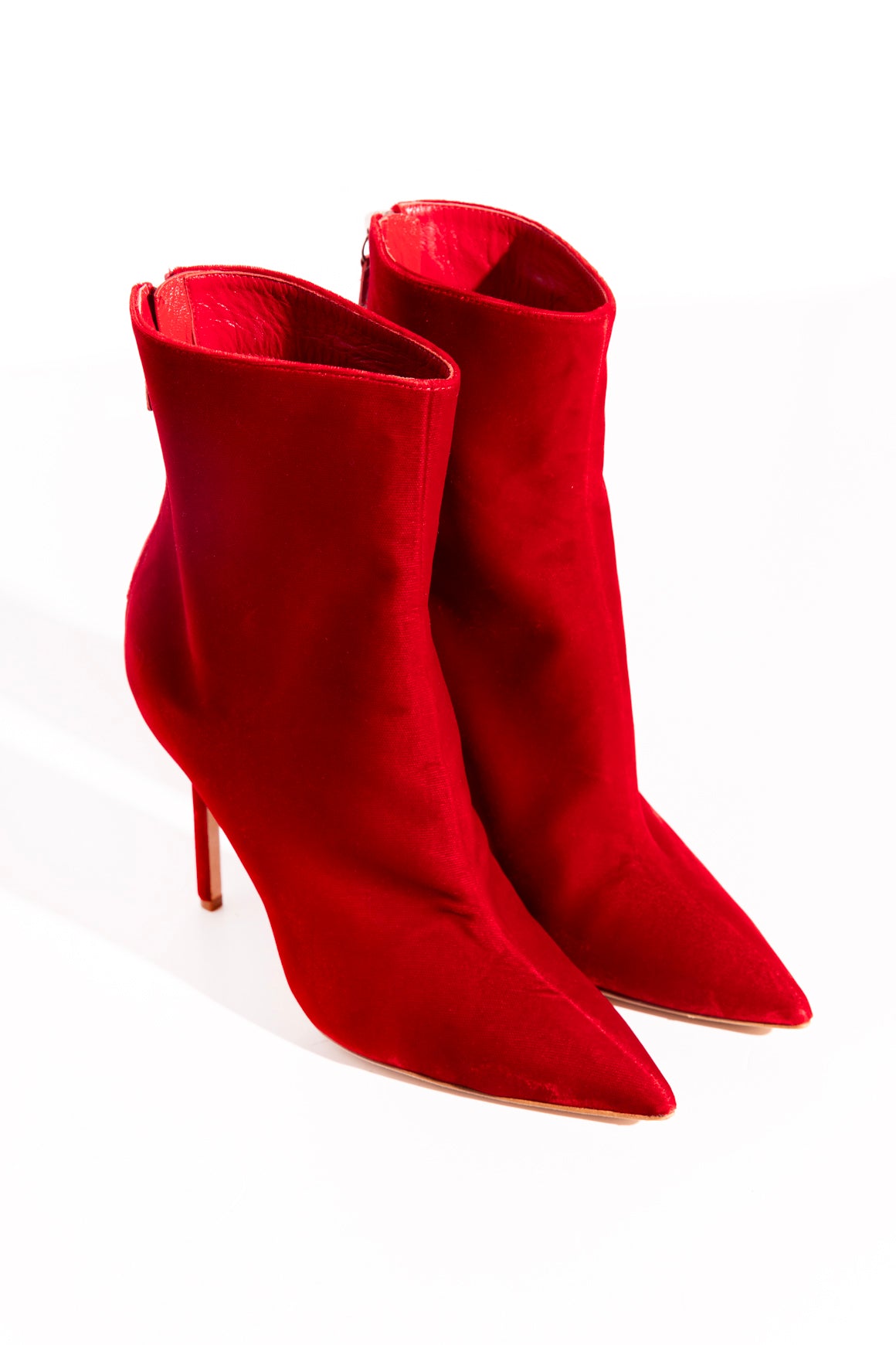 MANOLO BLAHNIK Red Velvet Stiletto Booties (Sz.36)
