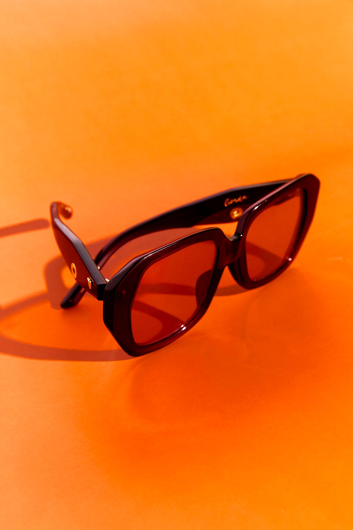 VADA Cicada Red Tinted Oversized Sunglasses