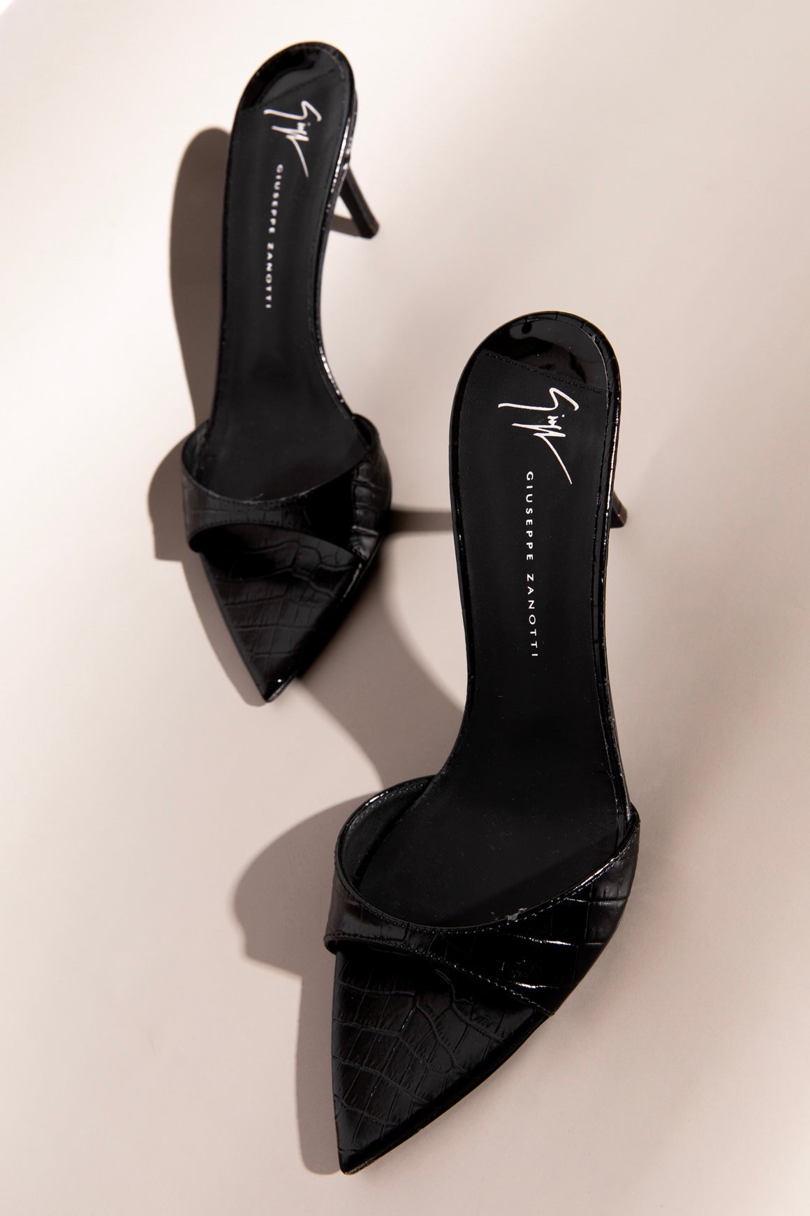 GIUSEPPE ZANOTTI Black Embossed Pointed Heels (Sz.37)