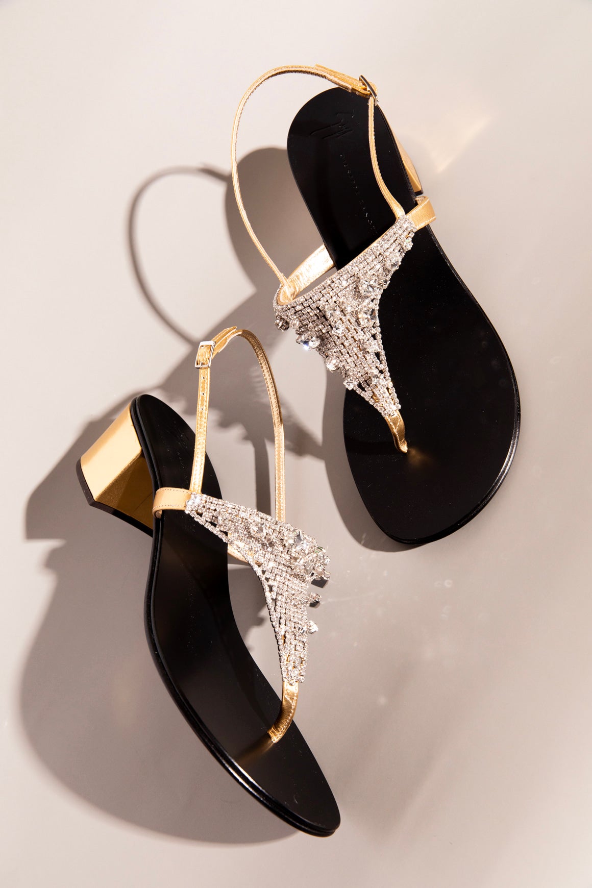 GIUSEPPE ZANOTTI Crystal Thong Heeled Sandal (Sz.39)
