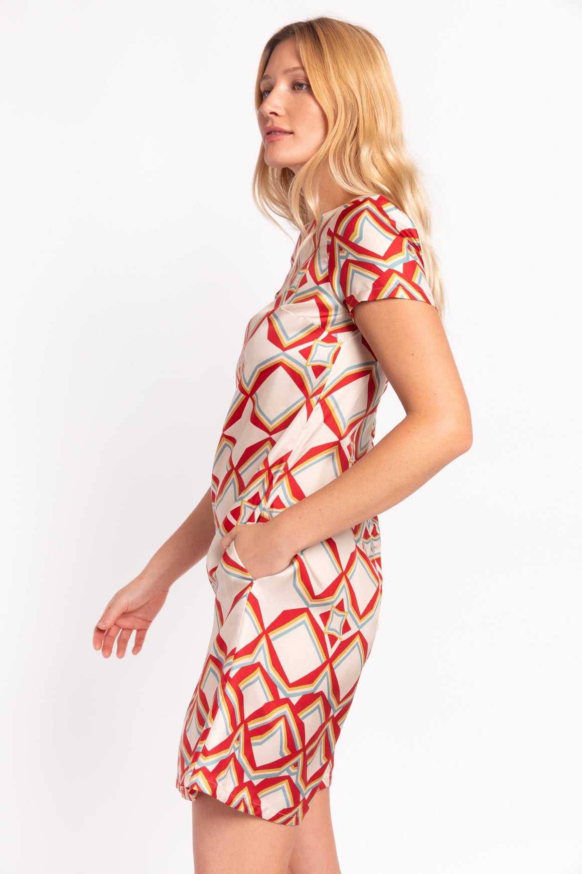 LA DOUBLE J White & Red Printed "Swing" Shift Mini Dress (Sz. S)