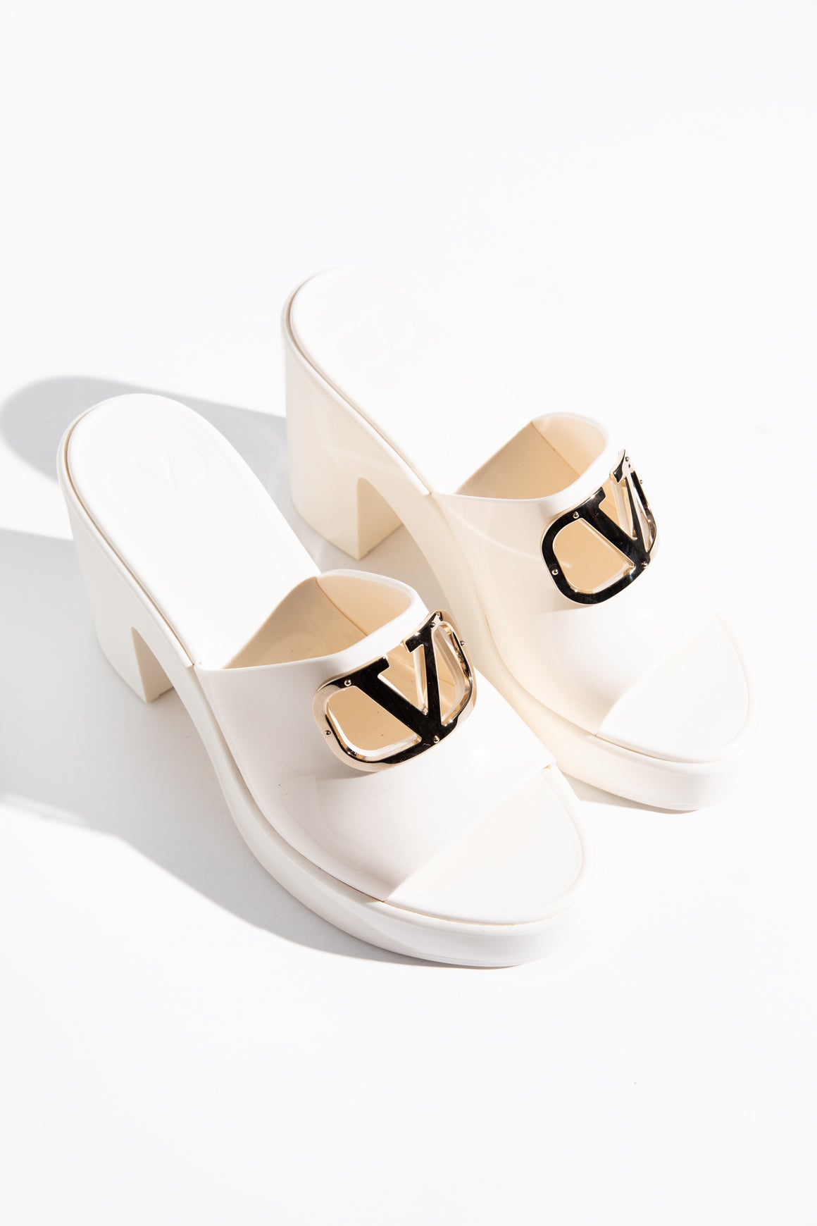 VALENTINO White Rubber "V" Platform Sandals (Sz. 37)