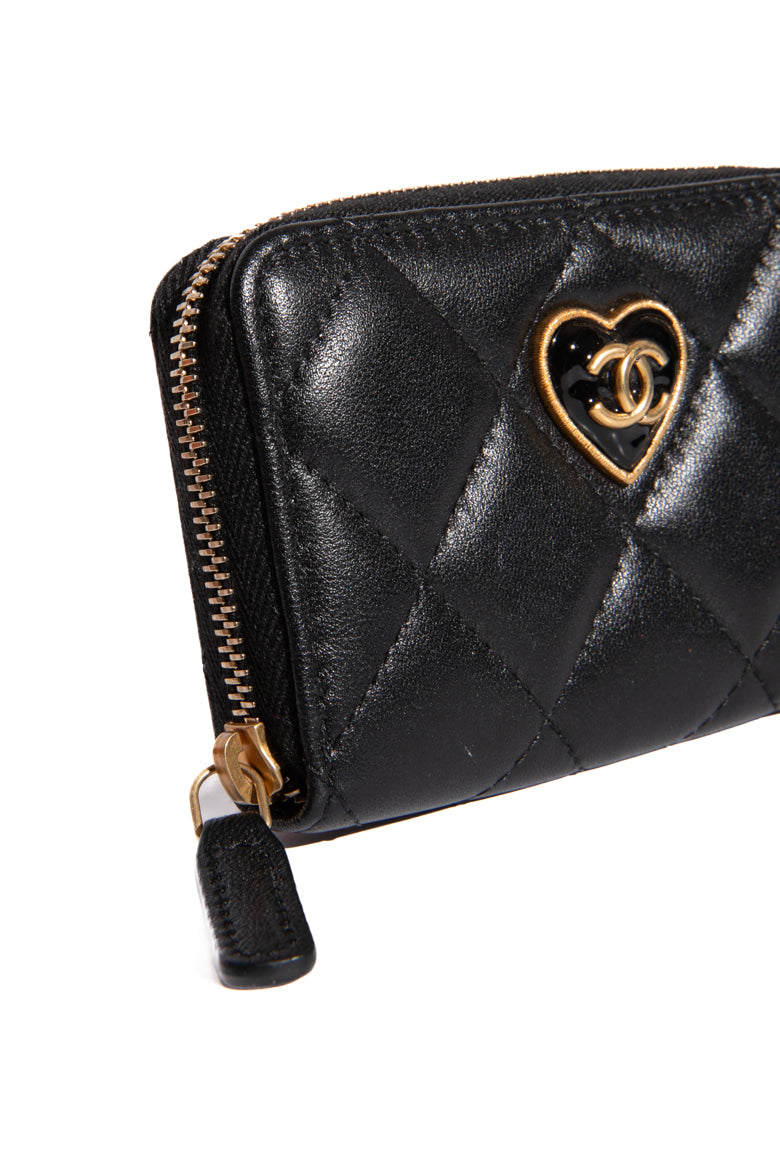 CHANEL Black Quilted Heart Zip Heart Card Case