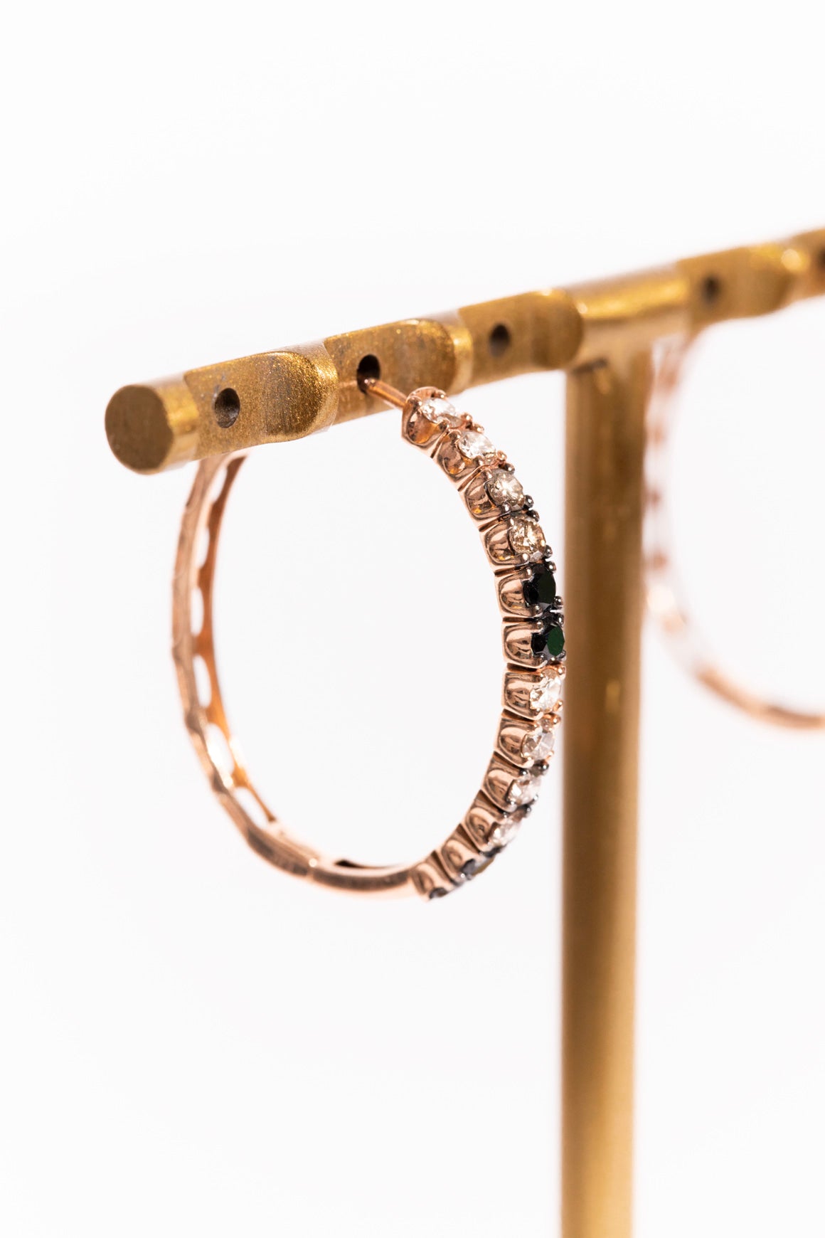LE VIAN 14k Diamond Hoop Earrings