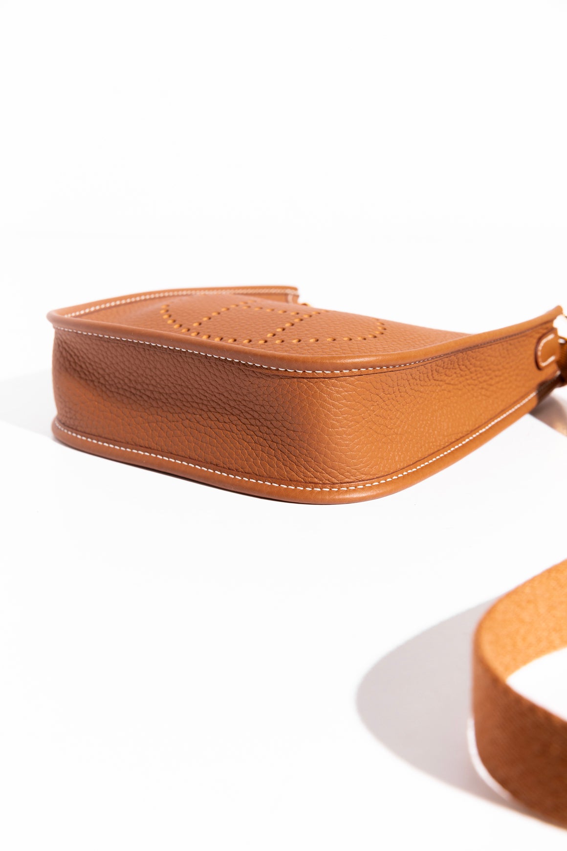 HERMES Gold Mini Evelyn TPM - Gold Hardware