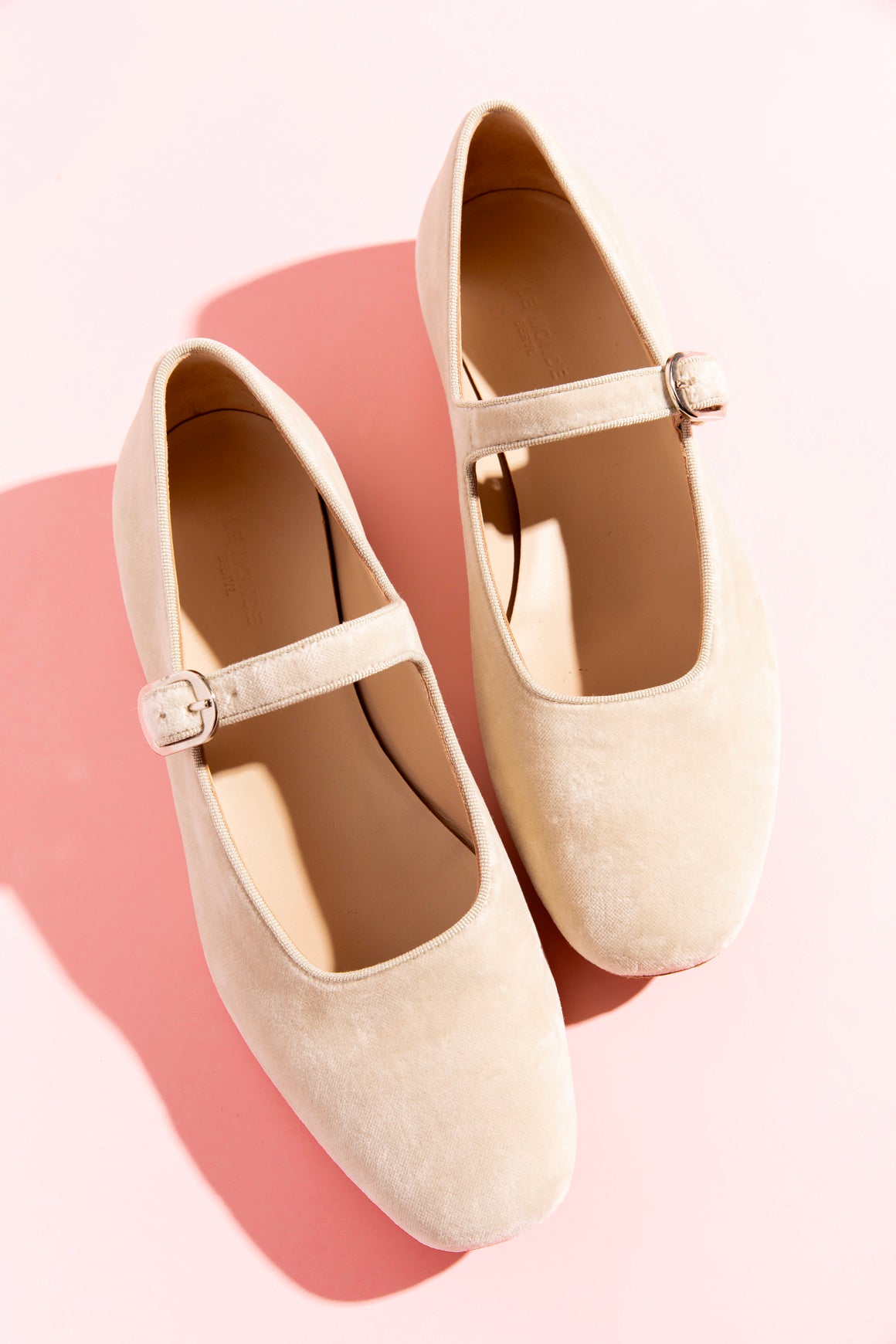 LE MONDE BERYL Taupe Velvet Maryjanes (Sz. 39)