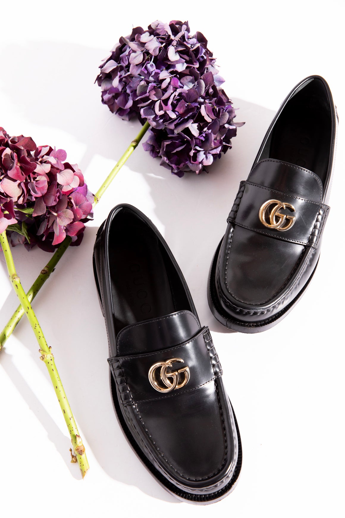 GUCCI Black Leather Brass GG Loafers (Sz. 37)